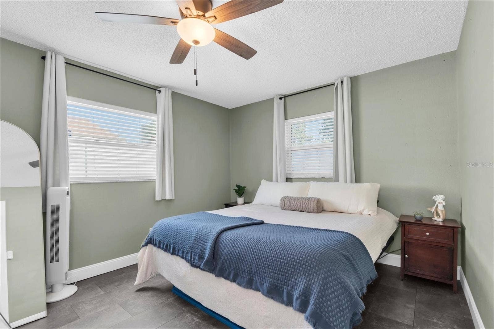 1951 TAYLOR LAKE CIRCLE, Seminole, FL 33778 1951 TAYLOR LAKE CIRCLE, Seminole, FL 33778
