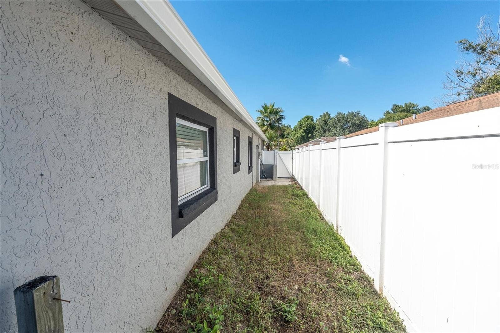 1951 TAYLOR LAKE CIRCLE, Seminole, FL 33778 1951 TAYLOR LAKE CIRCLE, Seminole, FL 33778