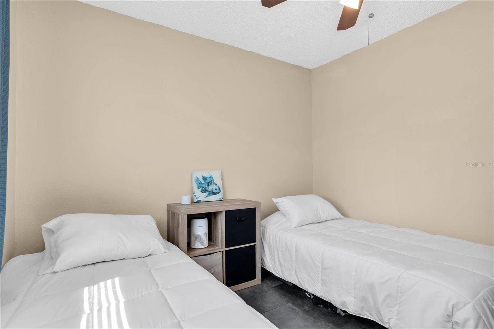 1951 TAYLOR LAKE CIRCLE, Seminole, FL 33778 1951 TAYLOR LAKE CIRCLE, Seminole, FL 33778