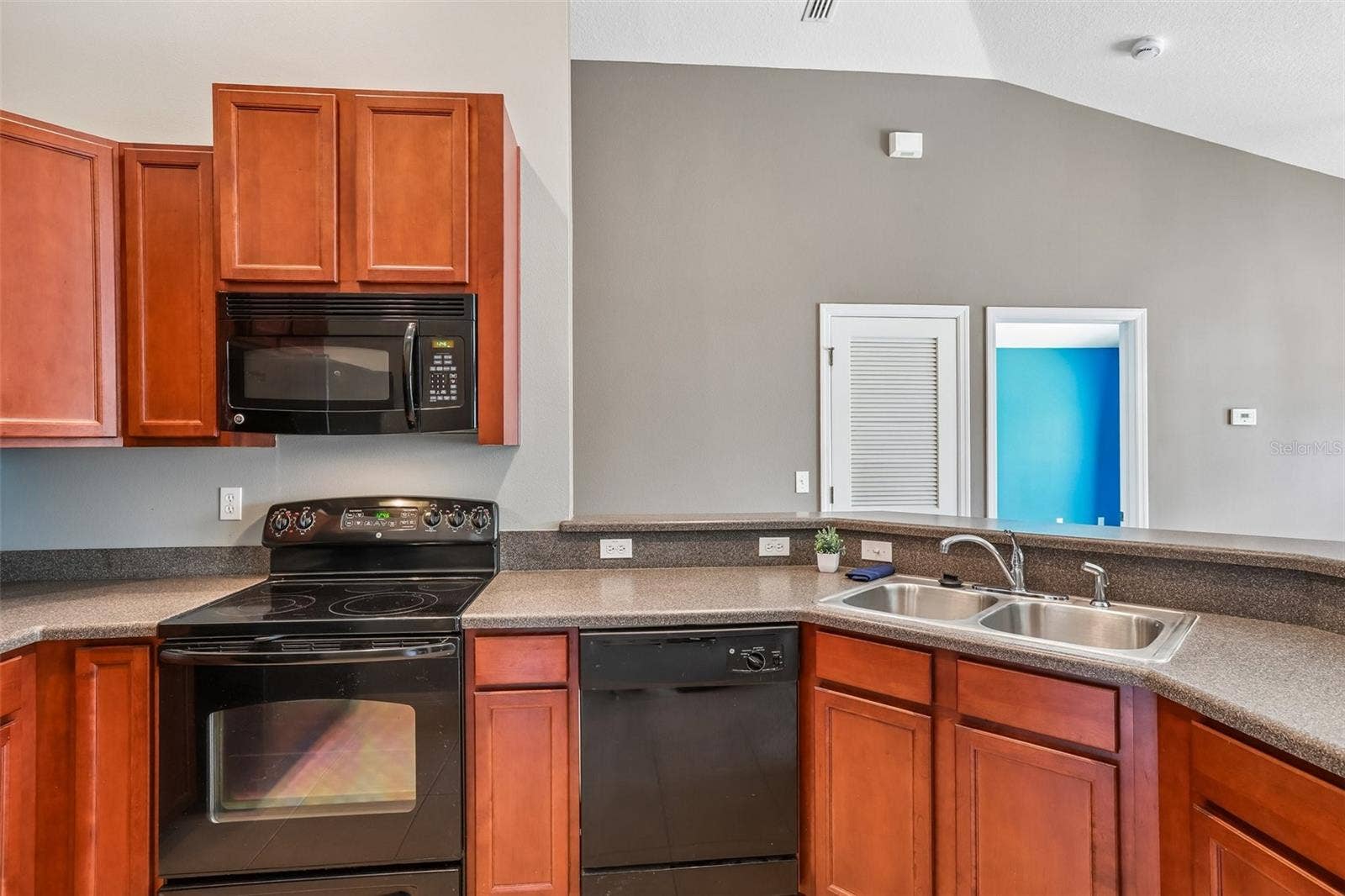 7703 RED MILL CIRCLE, New Port Richey, FL 34653 7703 RED MILL CIRCLE, New Port Richey, FL 34653