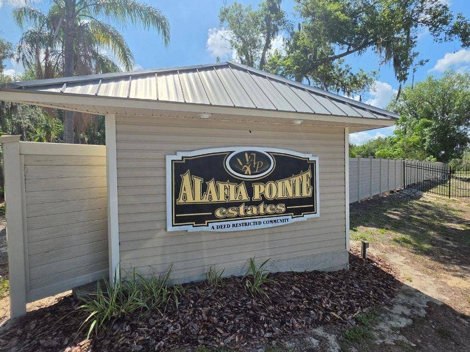 8339 ALAFIA POINTE DRIVE, Riverview, FL 33578 8339 ALAFIA POINTE DRIVE, Riverview, FL 33578