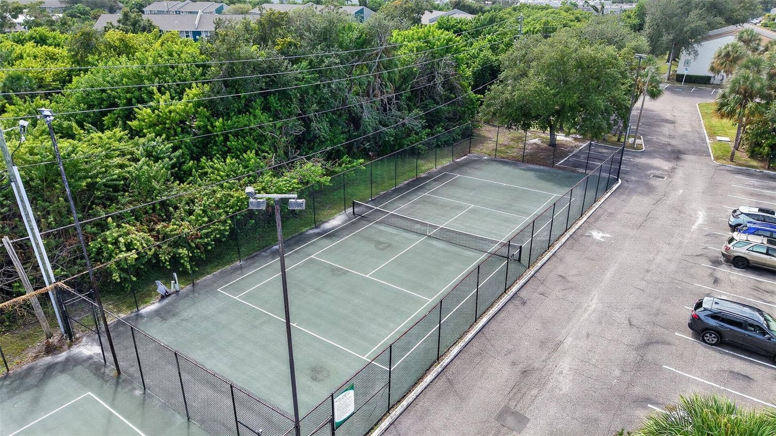 876 116TH AVENUE N, #103, St Petersburg, FL 33716 Community tennis courts