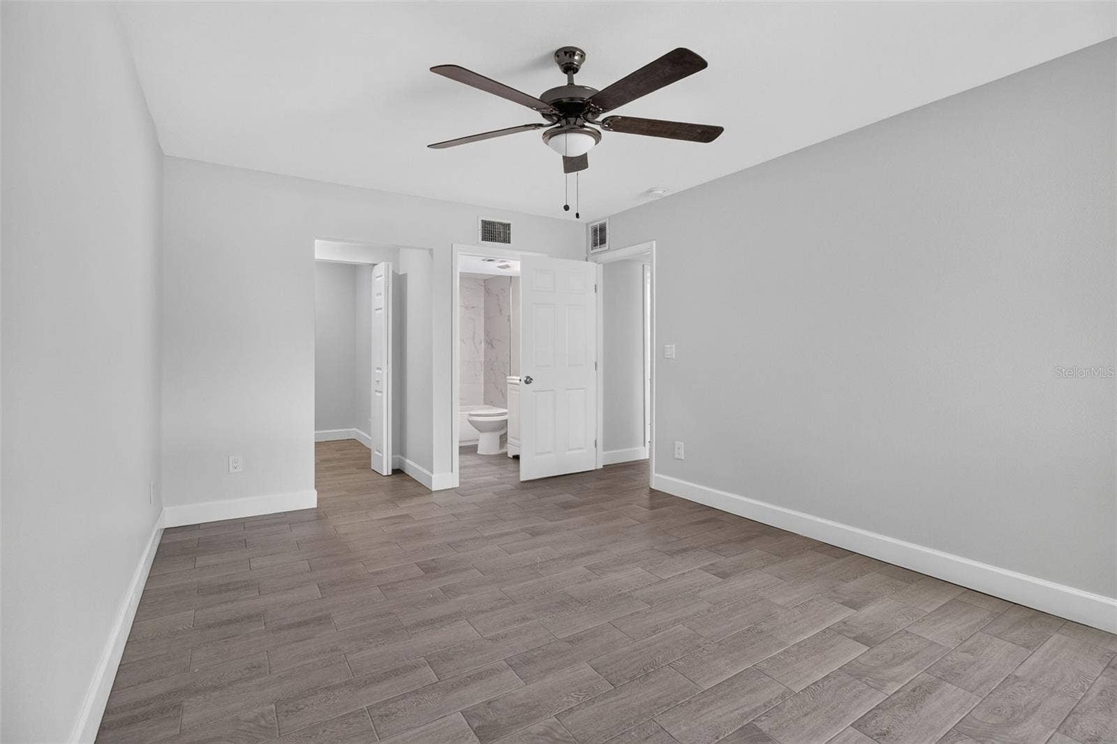 876 116TH AVENUE N, #103, St Petersburg, FL 33716 Primary bedroom ensuite