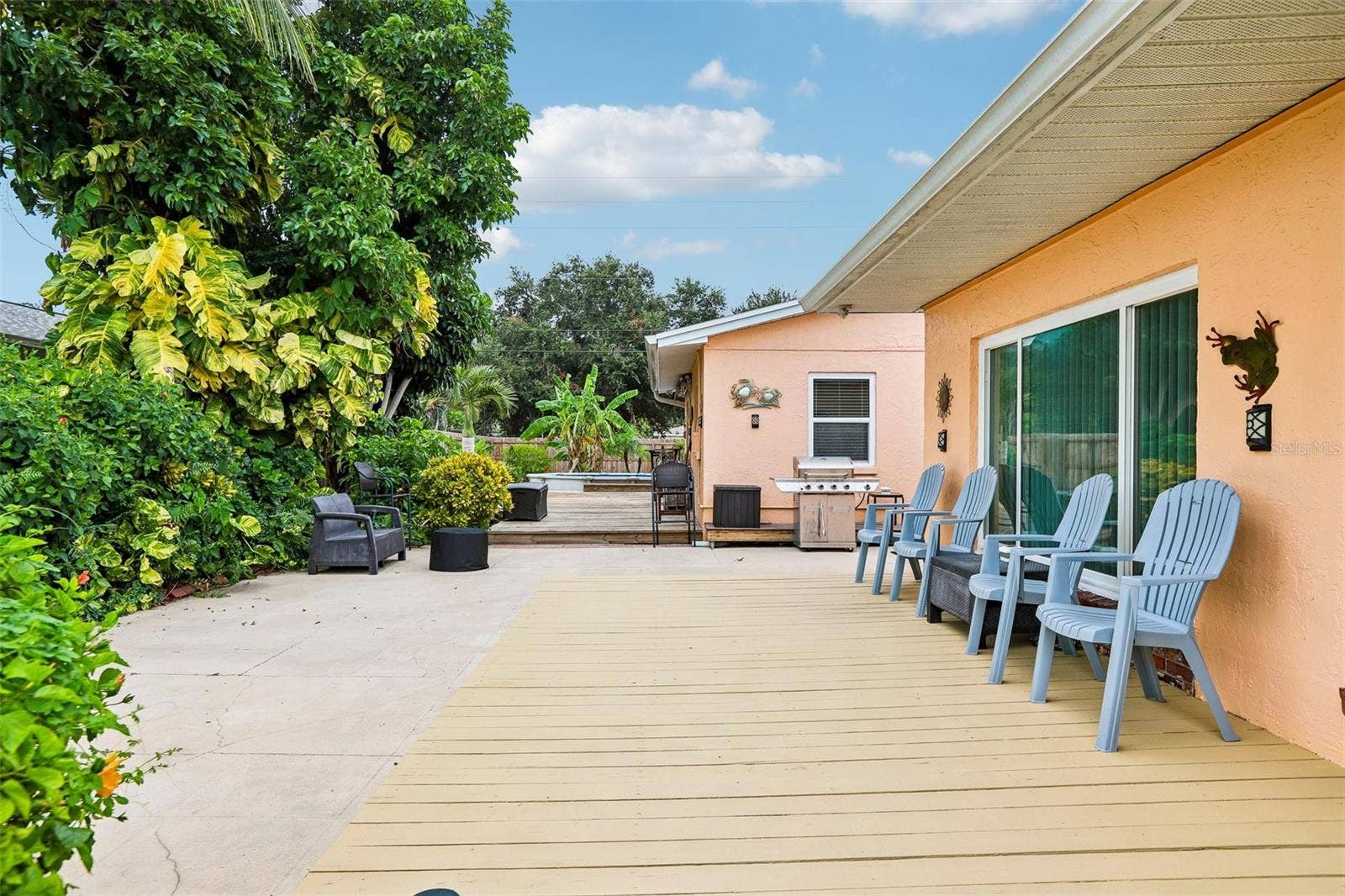 398 COLONY POINT ROAD S, St Petersburg, FL 33705 398 COLONY POINT ROAD S, St Petersburg, FL 33705