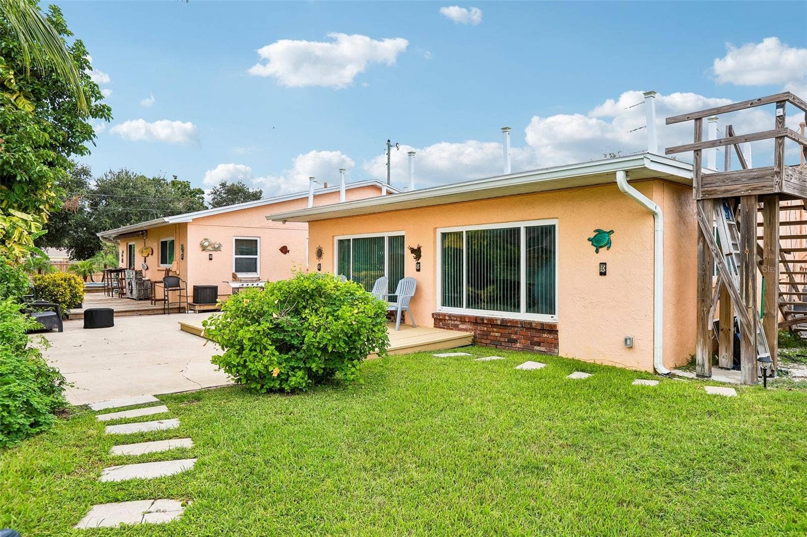 398 COLONY POINT ROAD S, St Petersburg, FL 33705 398 COLONY POINT ROAD S, St Petersburg, FL 33705