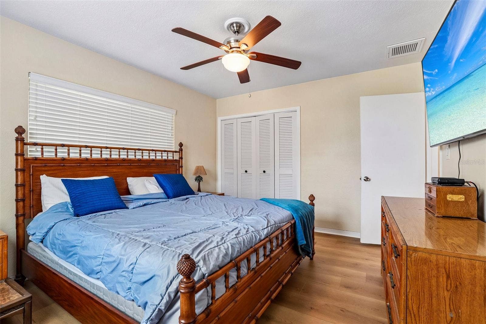 398 COLONY POINT ROAD S, St Petersburg, FL 33705 398 COLONY POINT ROAD S, St Petersburg, FL 33705