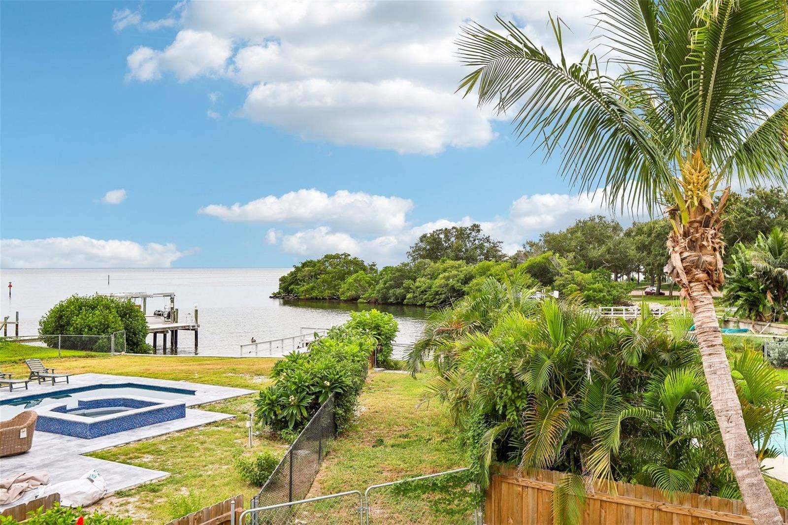 398 COLONY POINT ROAD S, St Petersburg, FL 33705 398 COLONY POINT ROAD S, St Petersburg, FL 33705