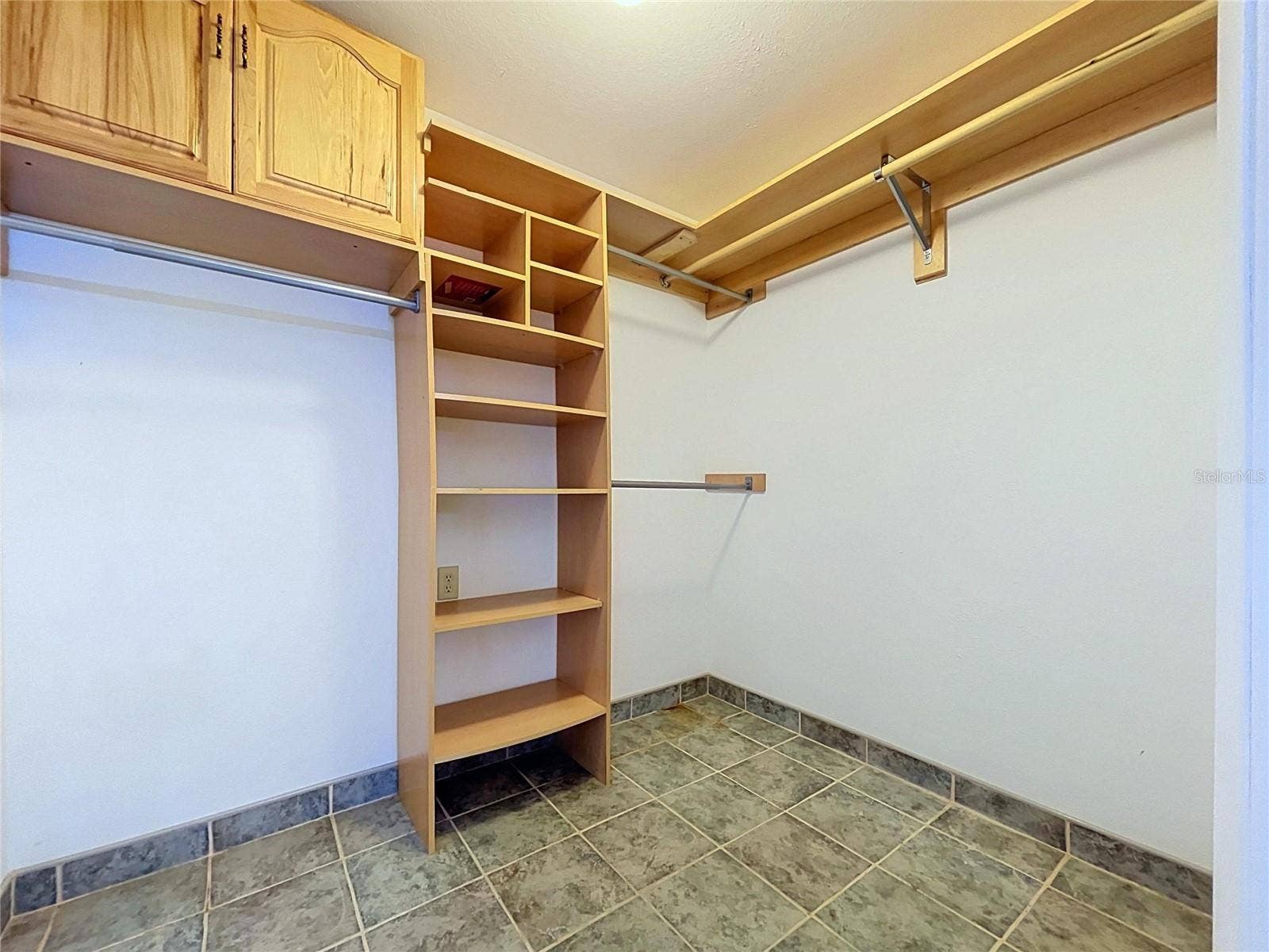 1348 EDGEWATER BEACH DRIVE, Lakeland, FL 33805 Bathroom 3 Closet