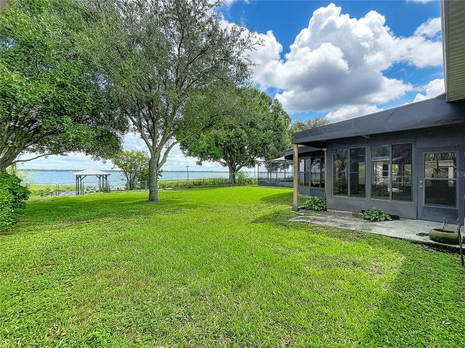 1348 EDGEWATER BEACH DRIVE, Lakeland, FL 33805 Backyard