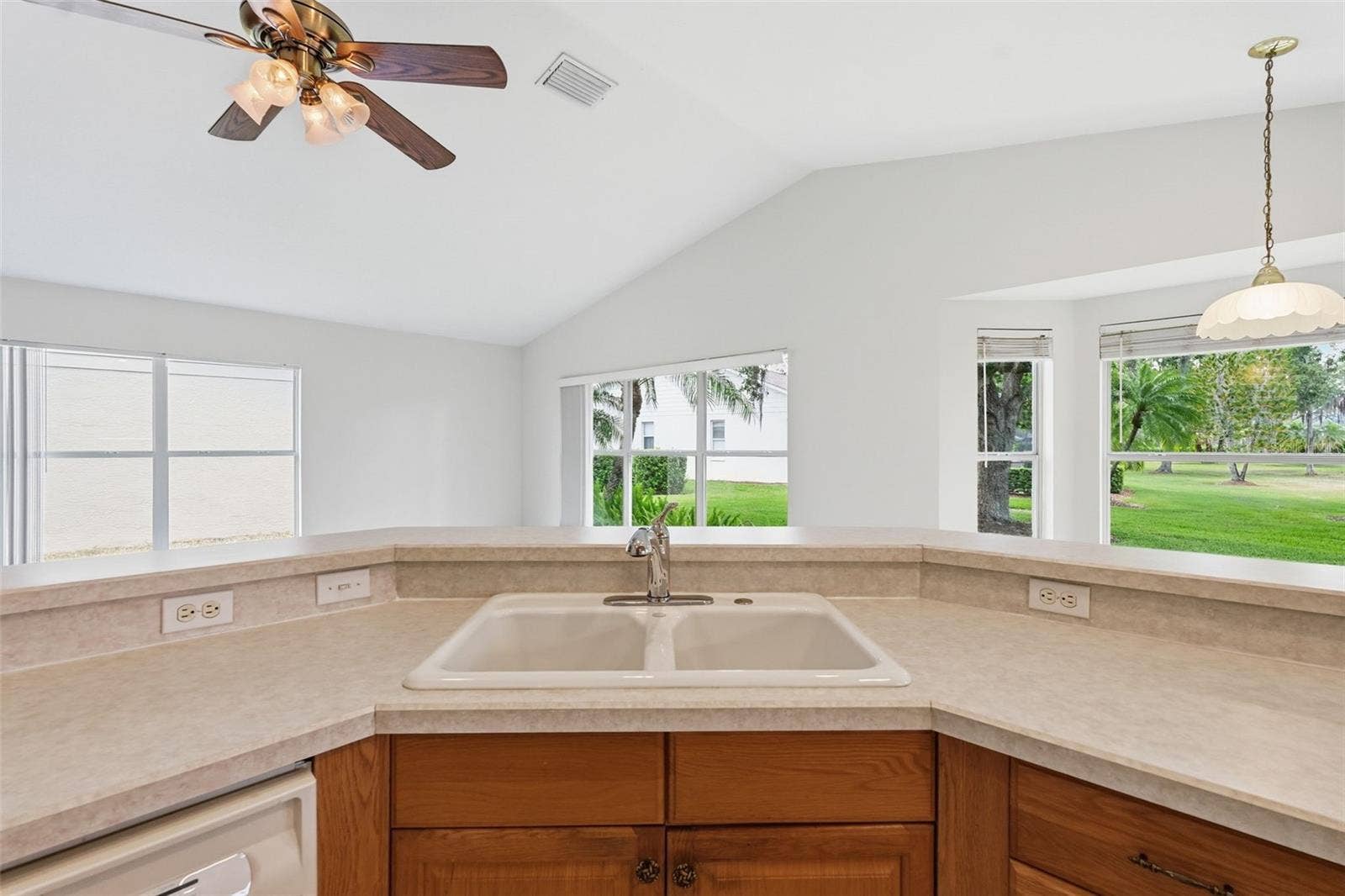 1444 CANBERLEY COURT, New Port Richey, FL 34655 Kitchen