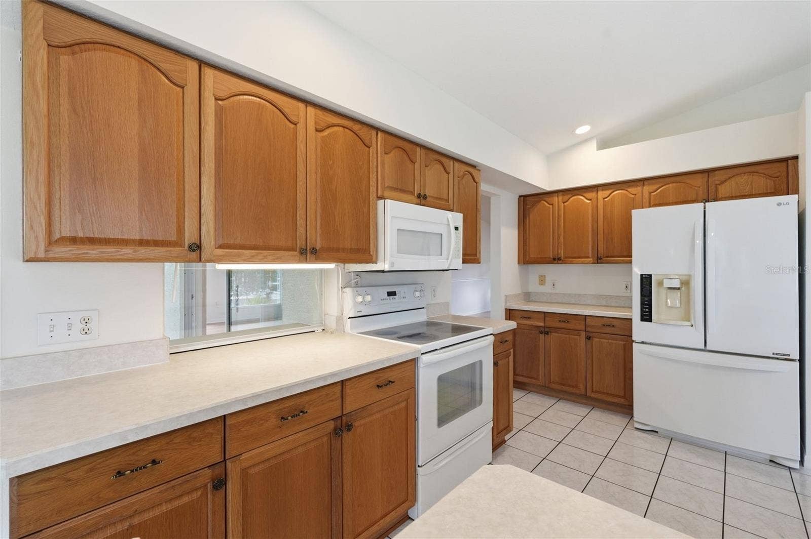 1444 CANBERLEY COURT, New Port Richey, FL 34655 Kitchen
