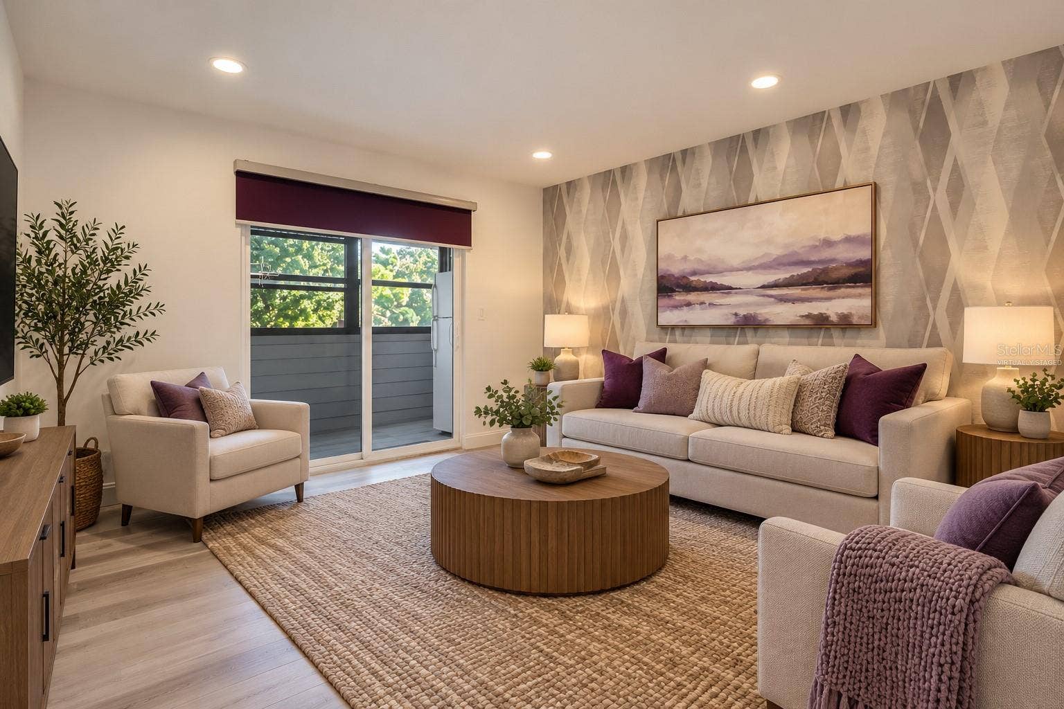 1400 GANDY BOULEVARD N, #1213, St Petersburg, FL 33702 Virtually staged