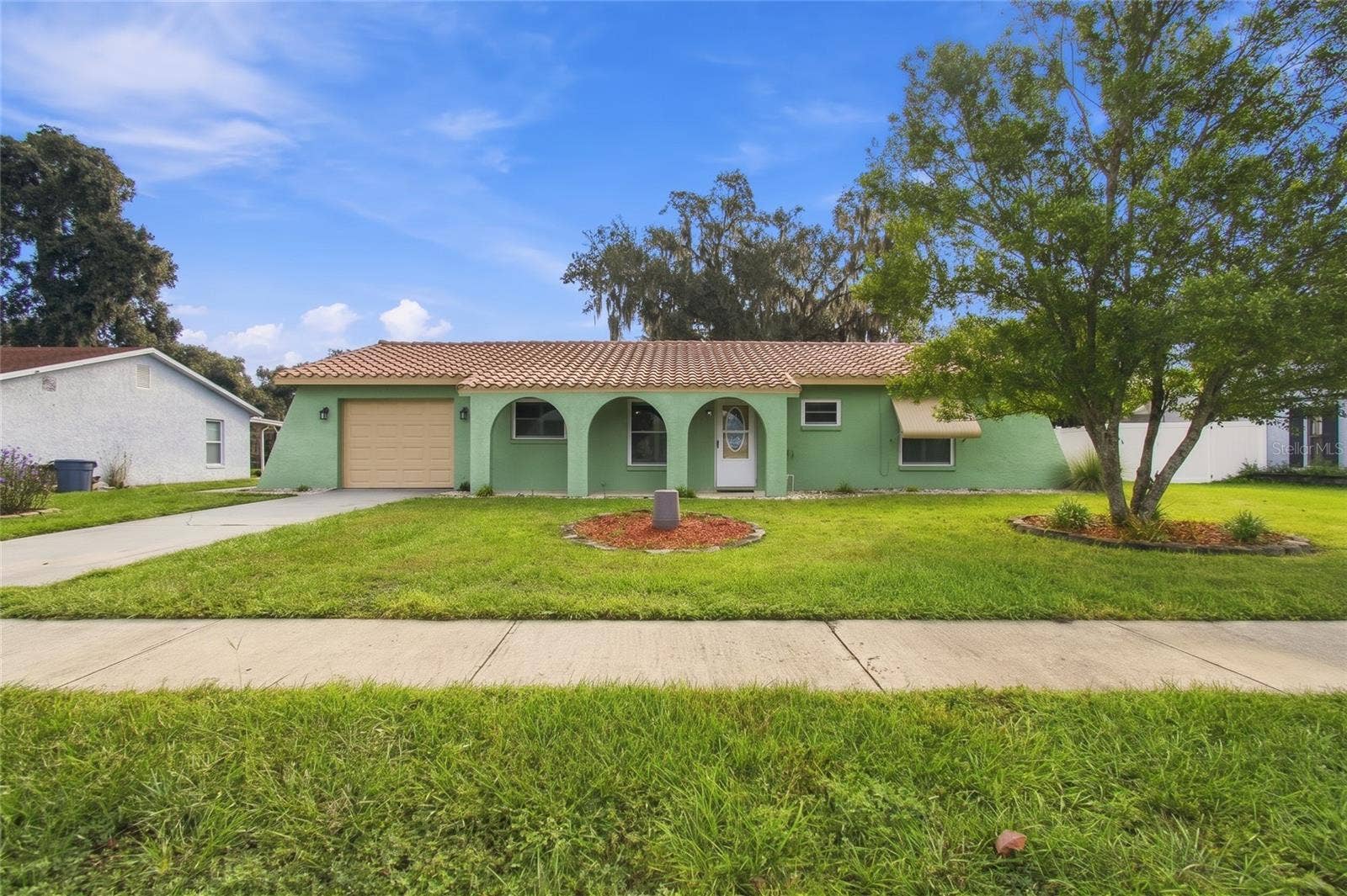 8410 ANGELA COURT, Zephyrhills, FL 33541 8410 ANGELA COURT, Zephyrhills, FL 33541