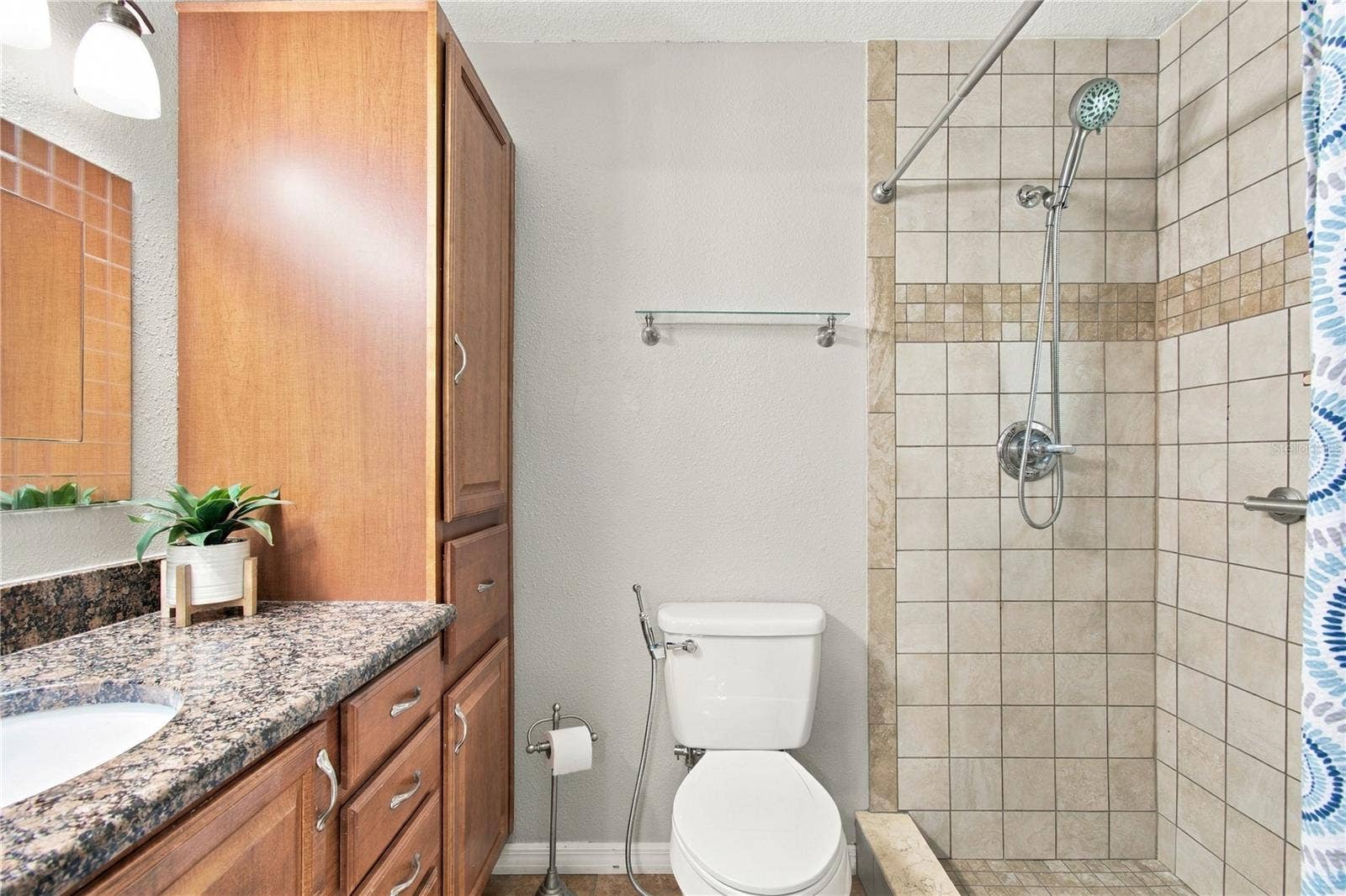 8410 ANGELA COURT, Zephyrhills, FL 33541 Master Bathroom