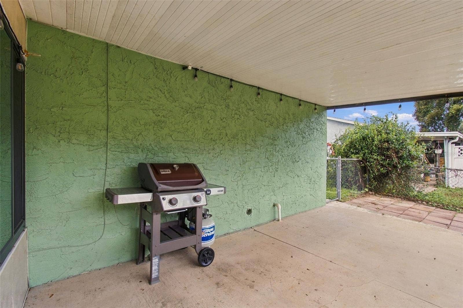 8410 ANGELA COURT, Zephyrhills, FL 33541 8410 ANGELA COURT, Zephyrhills, FL 33541