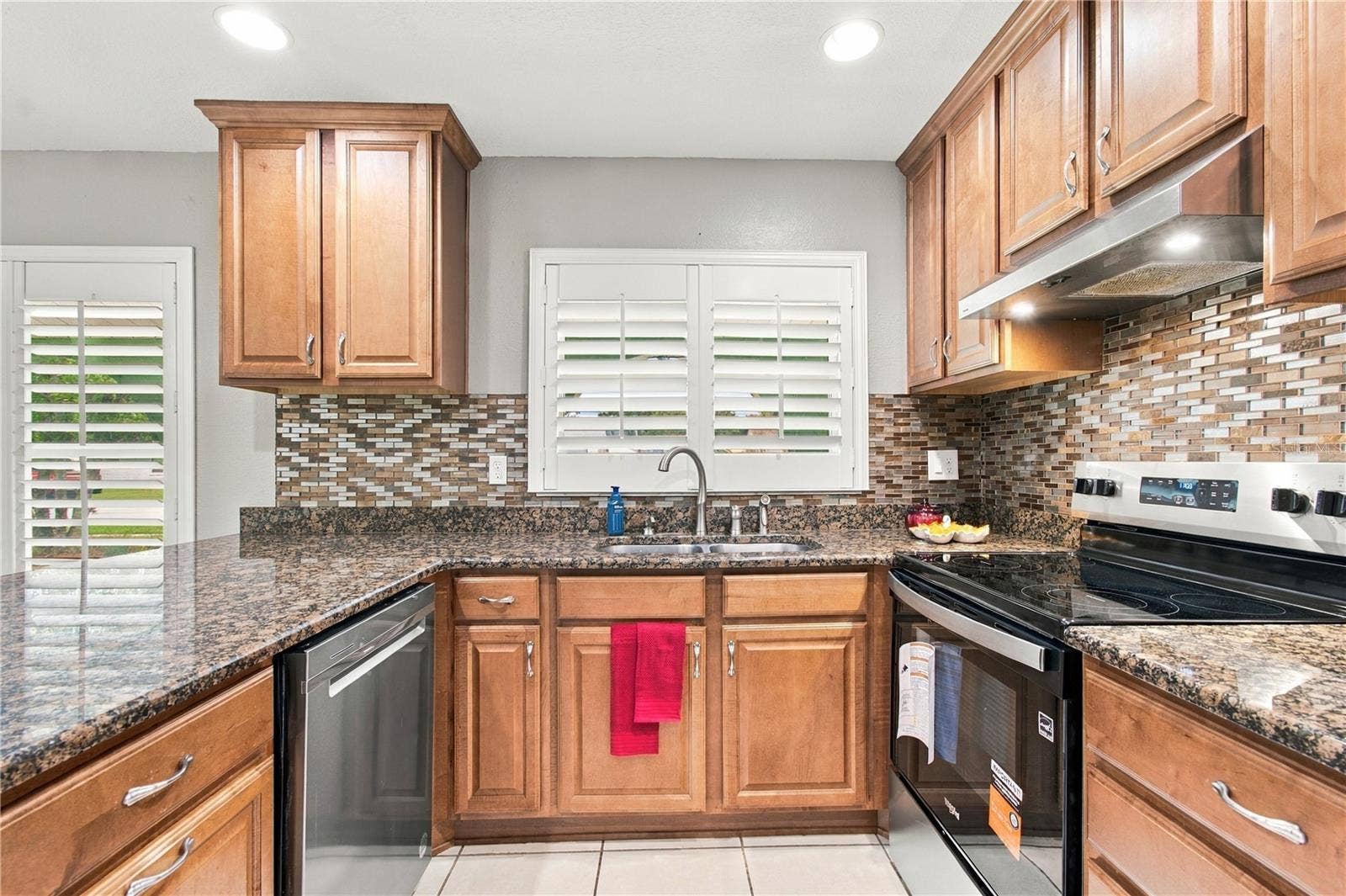 8410 ANGELA COURT, Zephyrhills, FL 33541 8410 ANGELA COURT, Zephyrhills, FL 33541