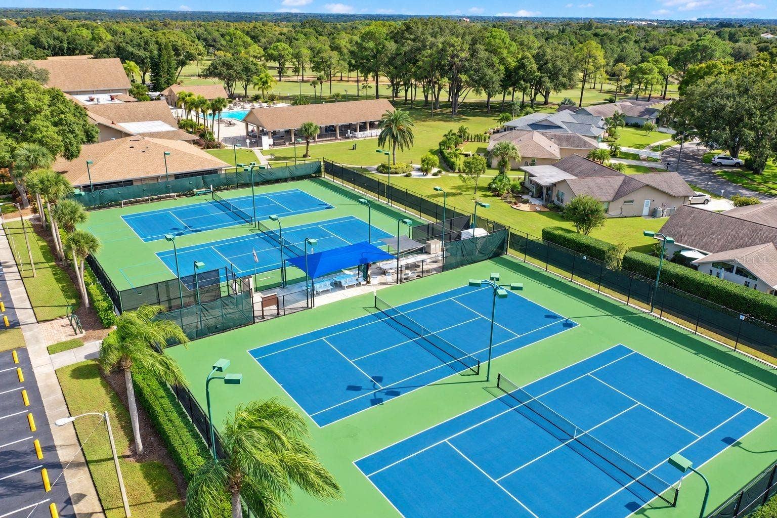 913 SUTTON PLACE, Palm Harbor, FL 34684 913 SUTTON PLACE, Palm Harbor, FL 34684
