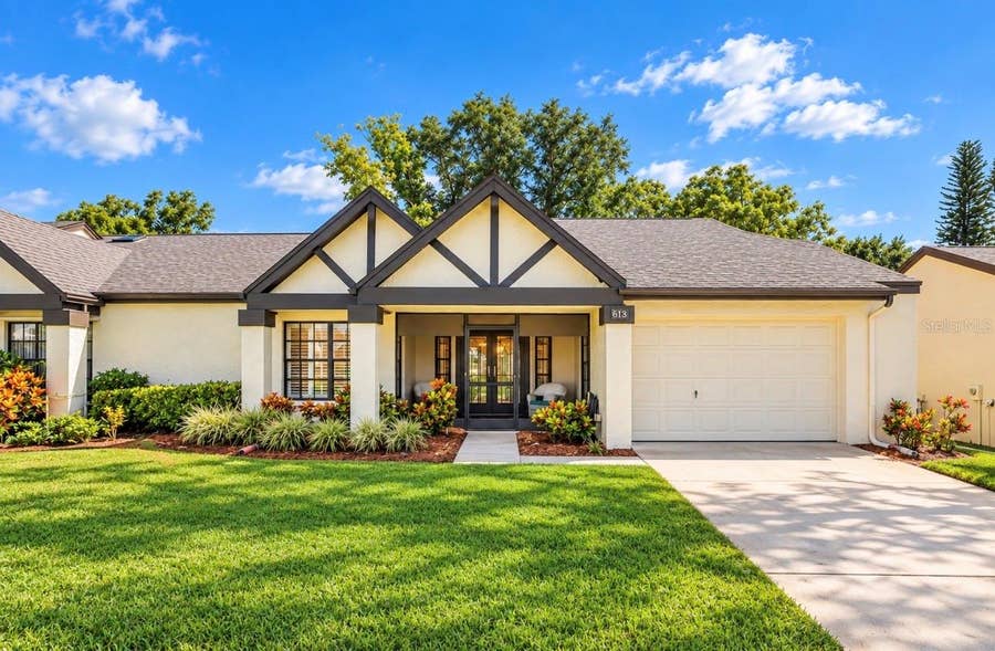Property photo for 913 SUTTON PLACE, Palm Harbor, FL