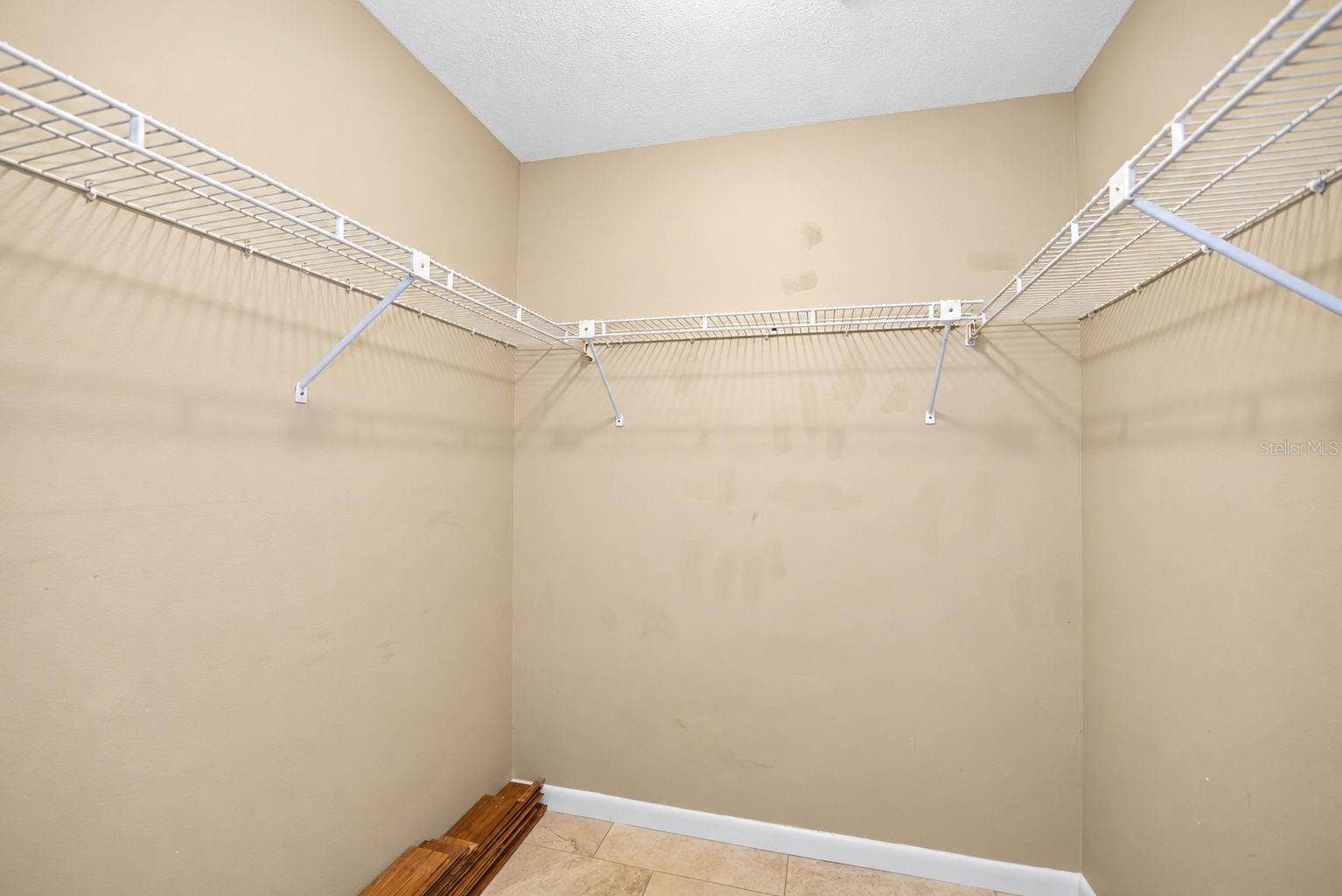 913 SUTTON PLACE, Palm Harbor, FL 34684 913 SUTTON PLACE, Palm Harbor, FL 34684