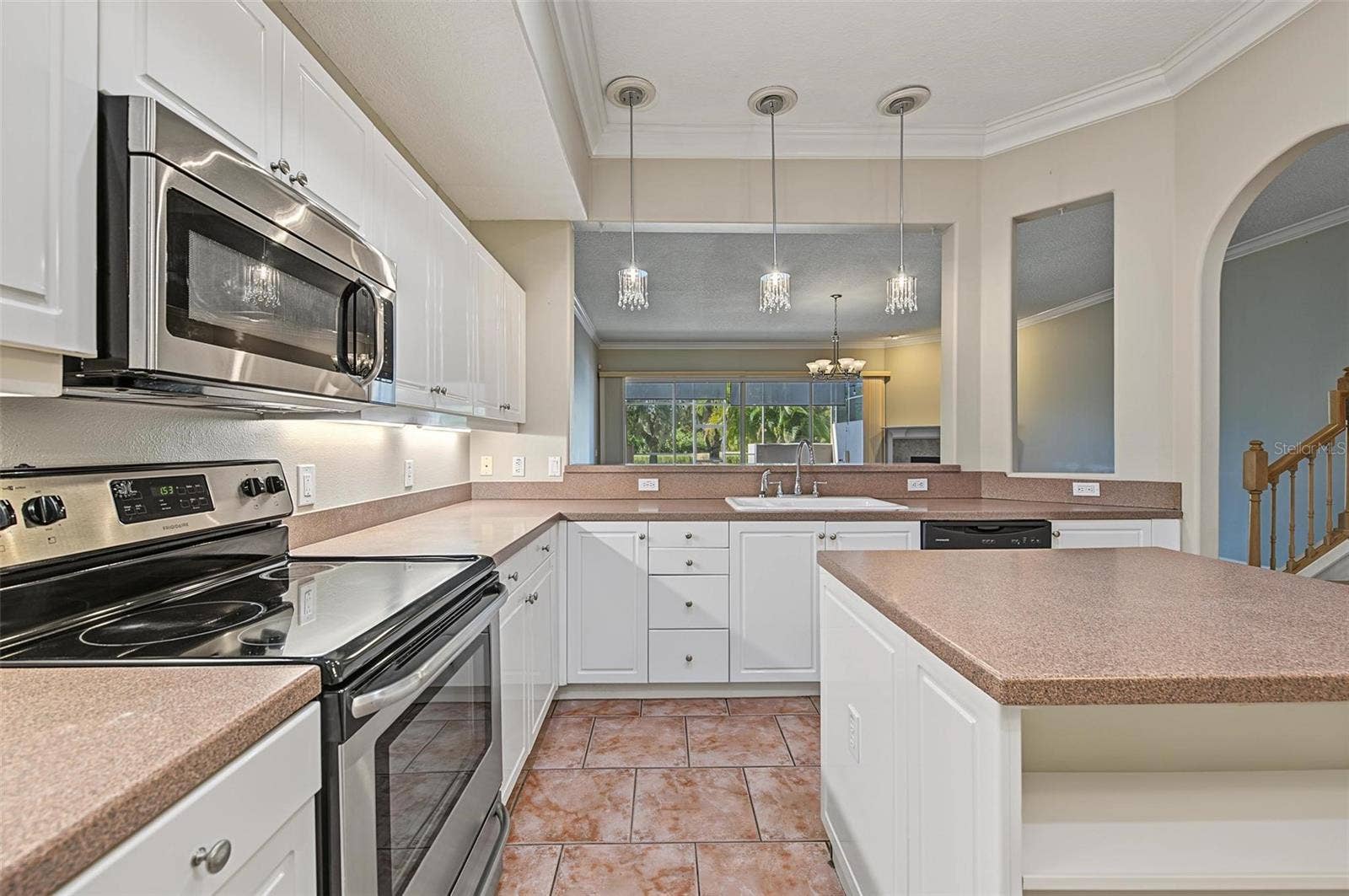 1626 LAGO VISTA BOULEVARD, Palm Harbor, FL 34685 1626 LAGO VISTA BOULEVARD, Palm Harbor, FL 34685