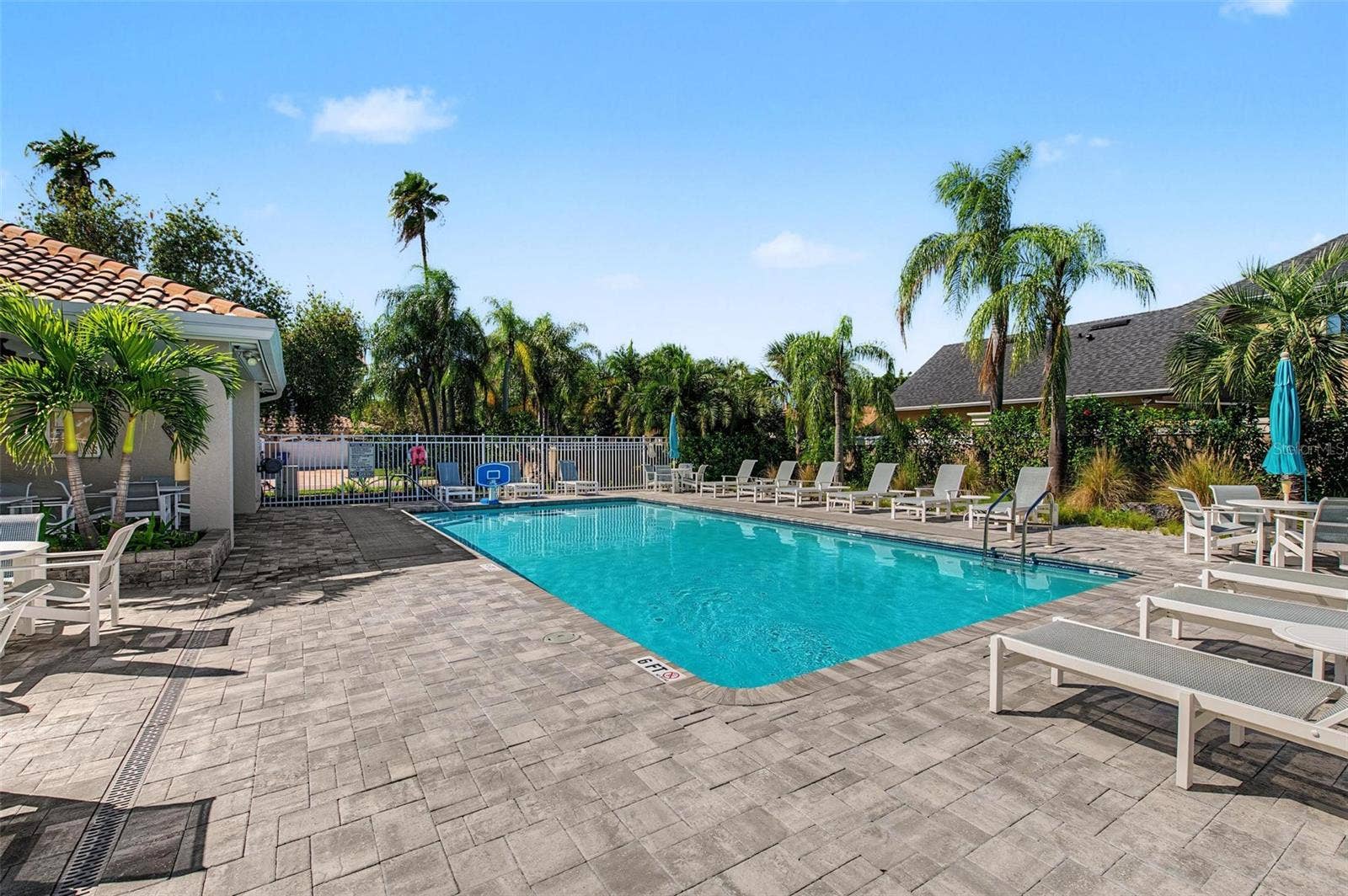 1626 LAGO VISTA BOULEVARD, Palm Harbor, FL 34685 1626 LAGO VISTA BOULEVARD, Palm Harbor, FL 34685
