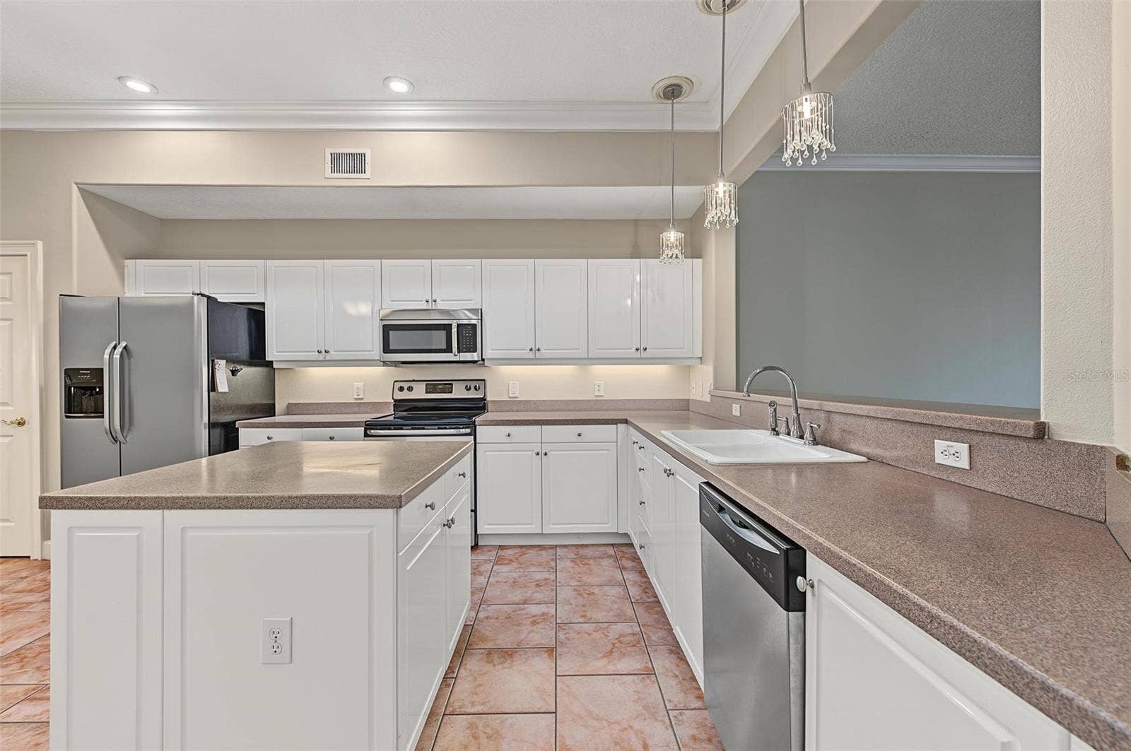 1626 LAGO VISTA BOULEVARD, Palm Harbor, FL 34685 1626 LAGO VISTA BOULEVARD, Palm Harbor, FL 34685