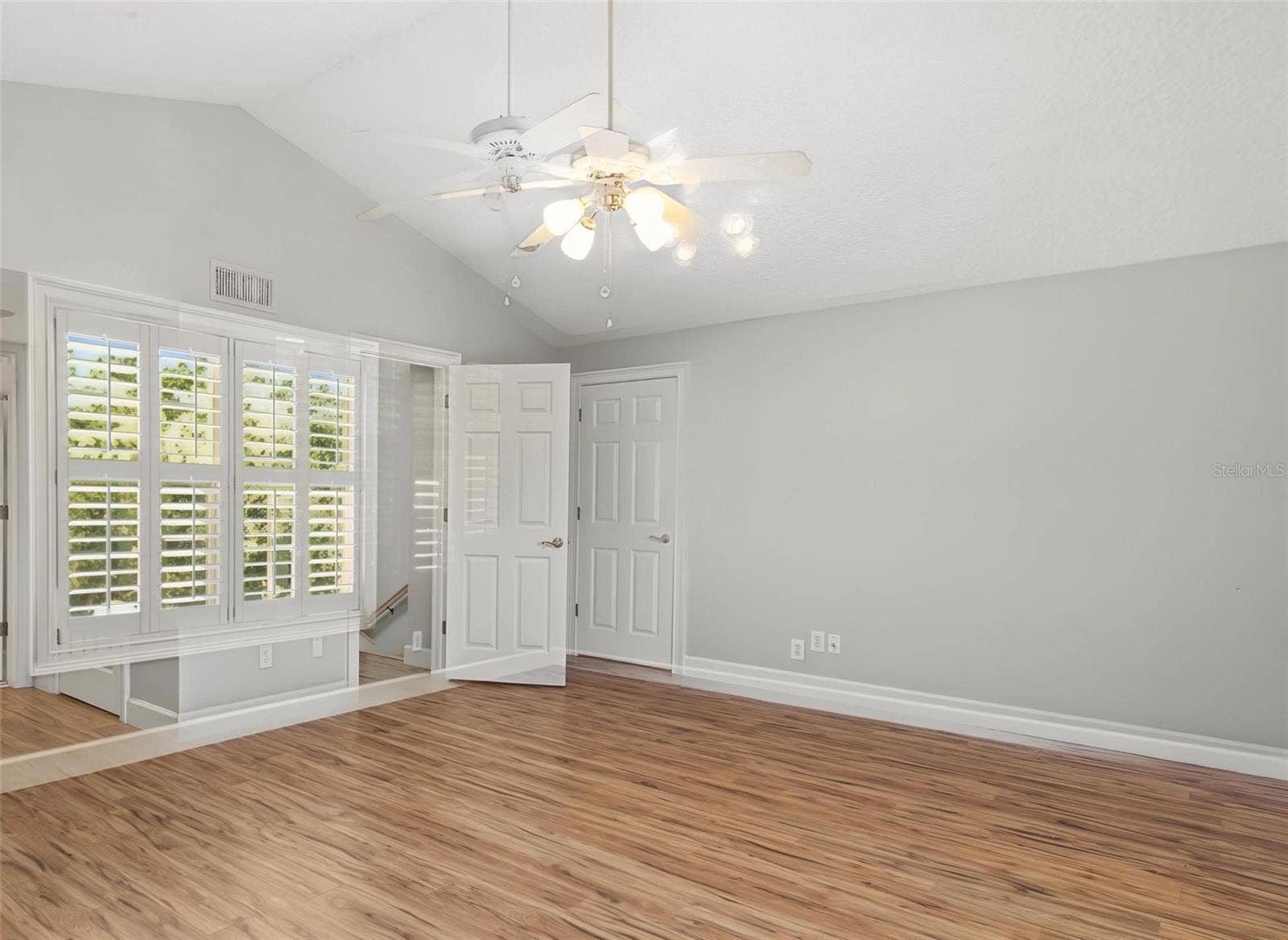 1626 LAGO VISTA BOULEVARD, Palm Harbor, FL 34685 1626 LAGO VISTA BOULEVARD, Palm Harbor, FL 34685