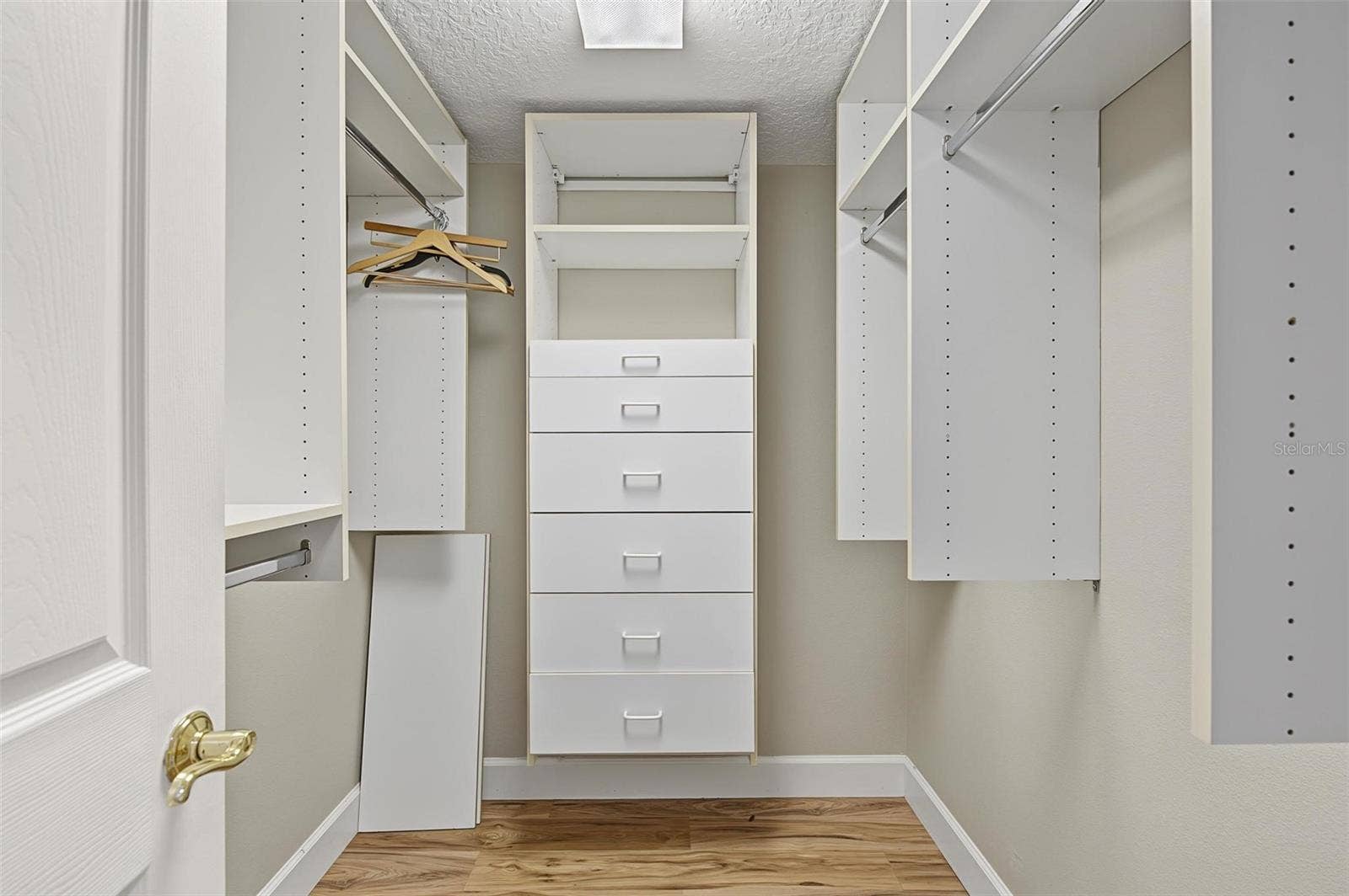 1626 LAGO VISTA BOULEVARD, Palm Harbor, FL 34685 1626 LAGO VISTA BOULEVARD, Palm Harbor, FL 34685