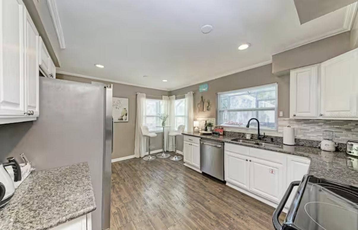 2608 OAKWOOD DRIVE, Largo, FL 33771 2608 OAKWOOD DRIVE, Largo, FL 33771