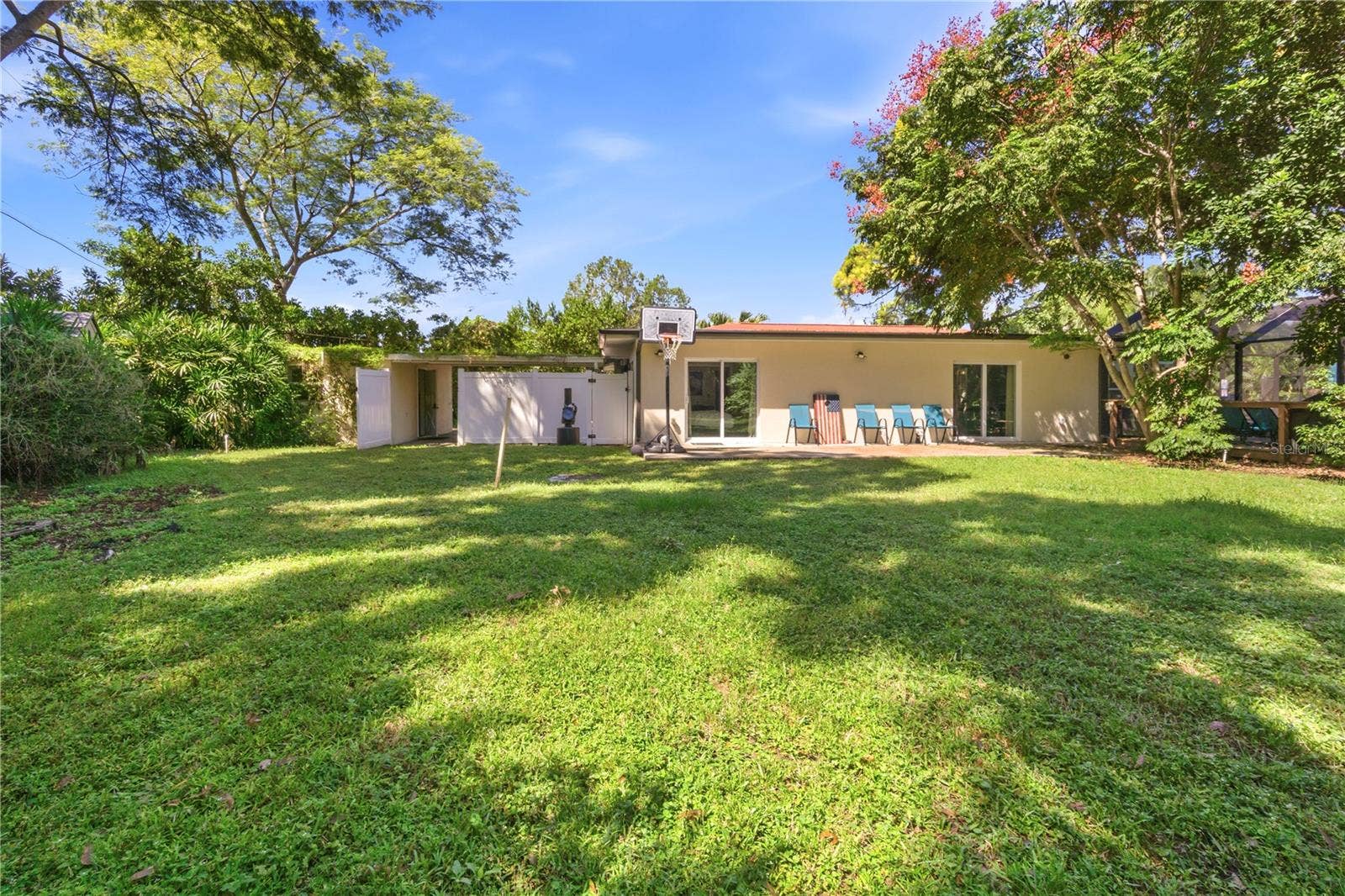 2608 OAKWOOD DRIVE, Largo, FL 33771 2608 OAKWOOD DRIVE, Largo, FL 33771