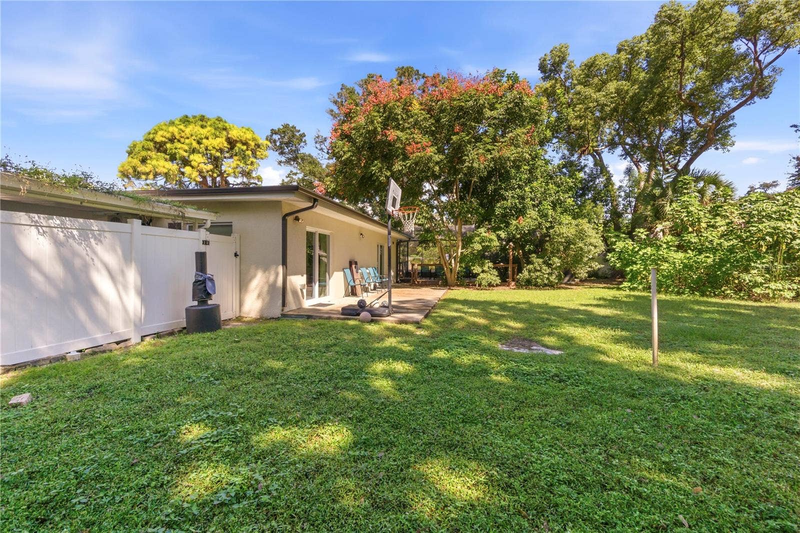 2608 OAKWOOD DRIVE, Largo, FL 33771 2608 OAKWOOD DRIVE, Largo, FL 33771
