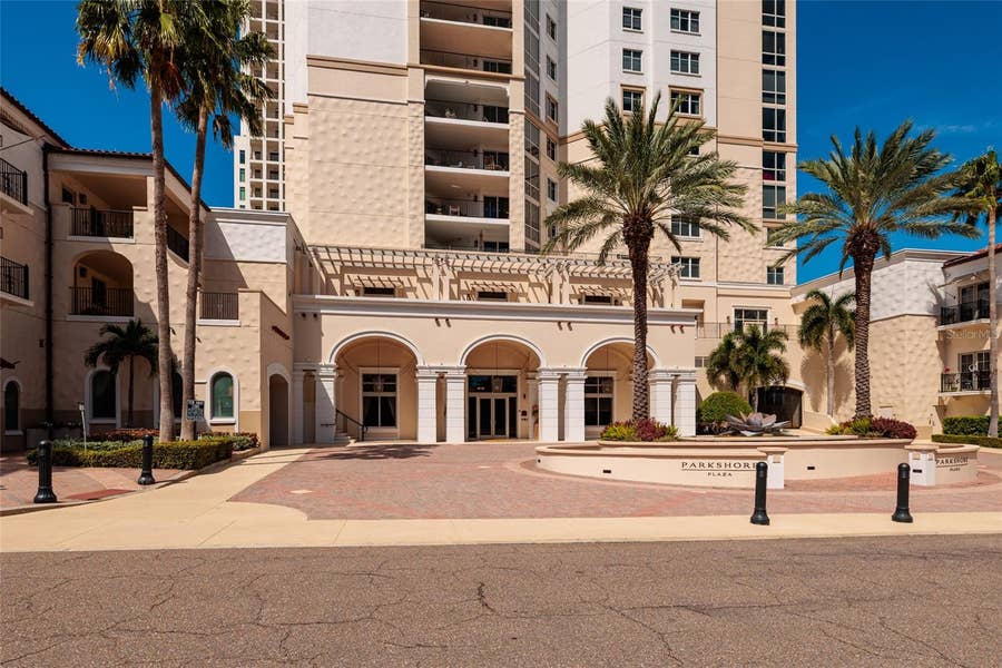 Property photo for 300 BEACH DRIVE NE, #1804, St Petersburg, FL