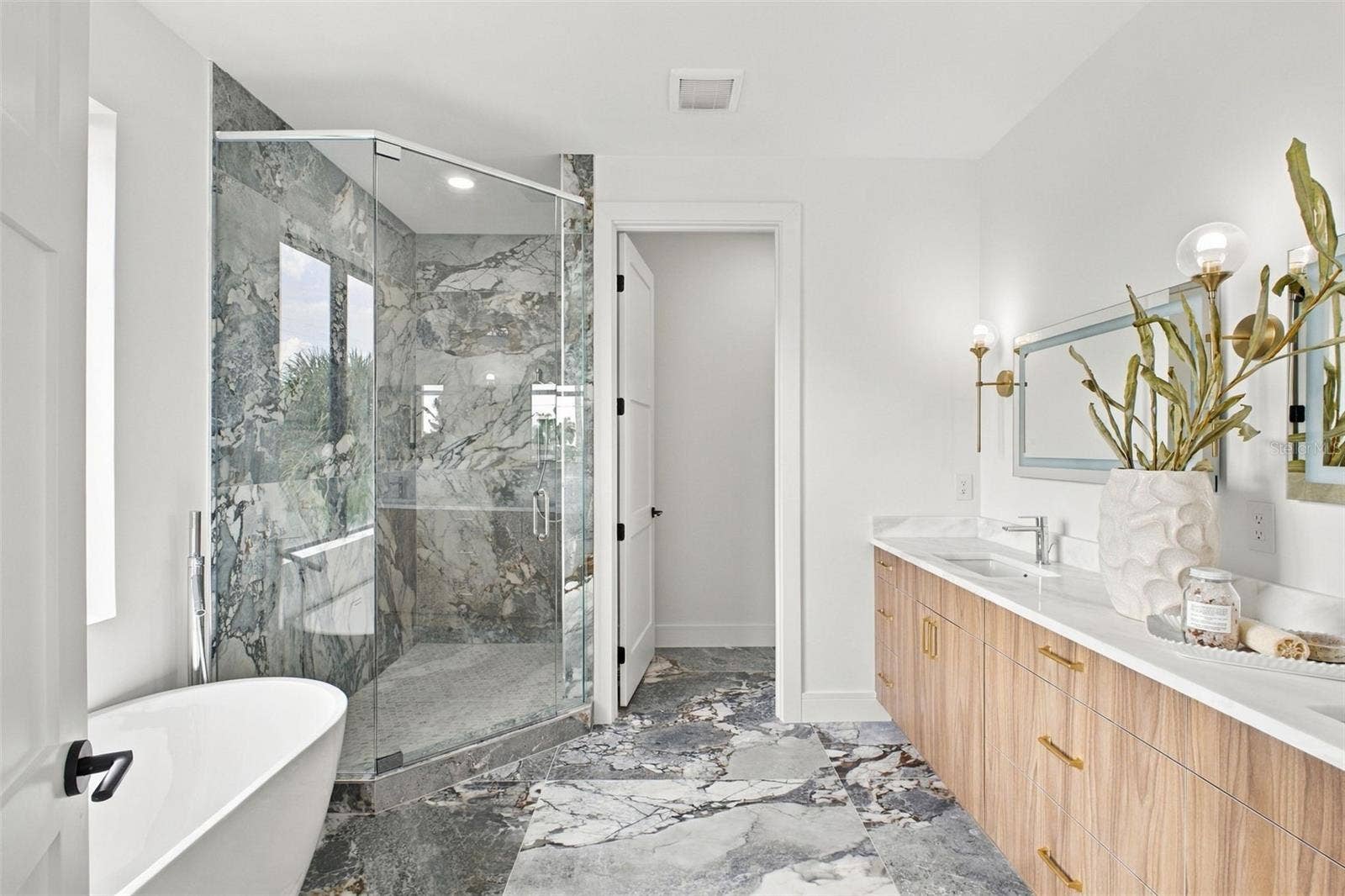 7176 S SHORE DRIVE S, South Pasadena, FL 33707