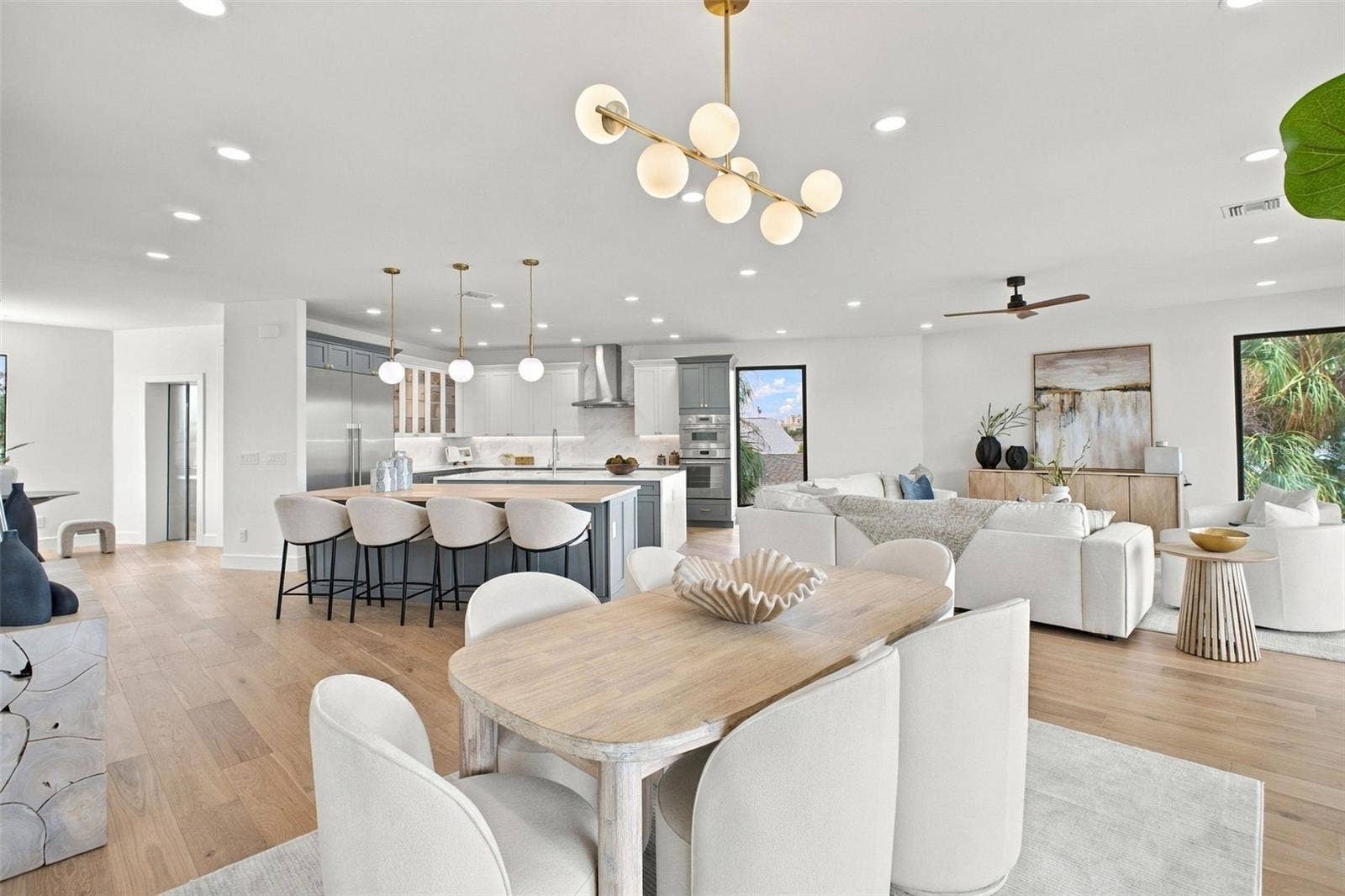 7176 S SHORE DRIVE S, South Pasadena, FL 33707