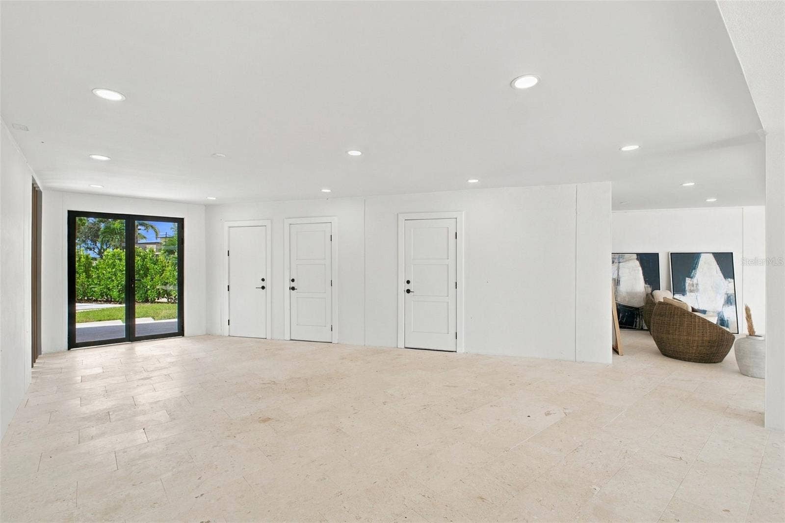 7176 S SHORE DRIVE S, South Pasadena, FL 33707