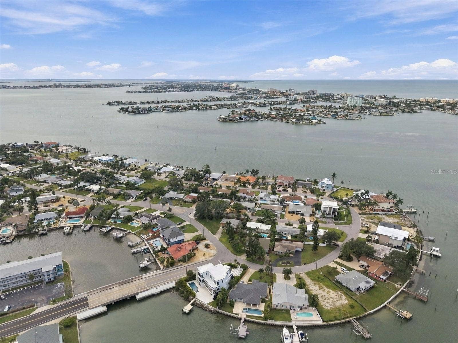 7176 S SHORE DRIVE S, South Pasadena, FL 33707