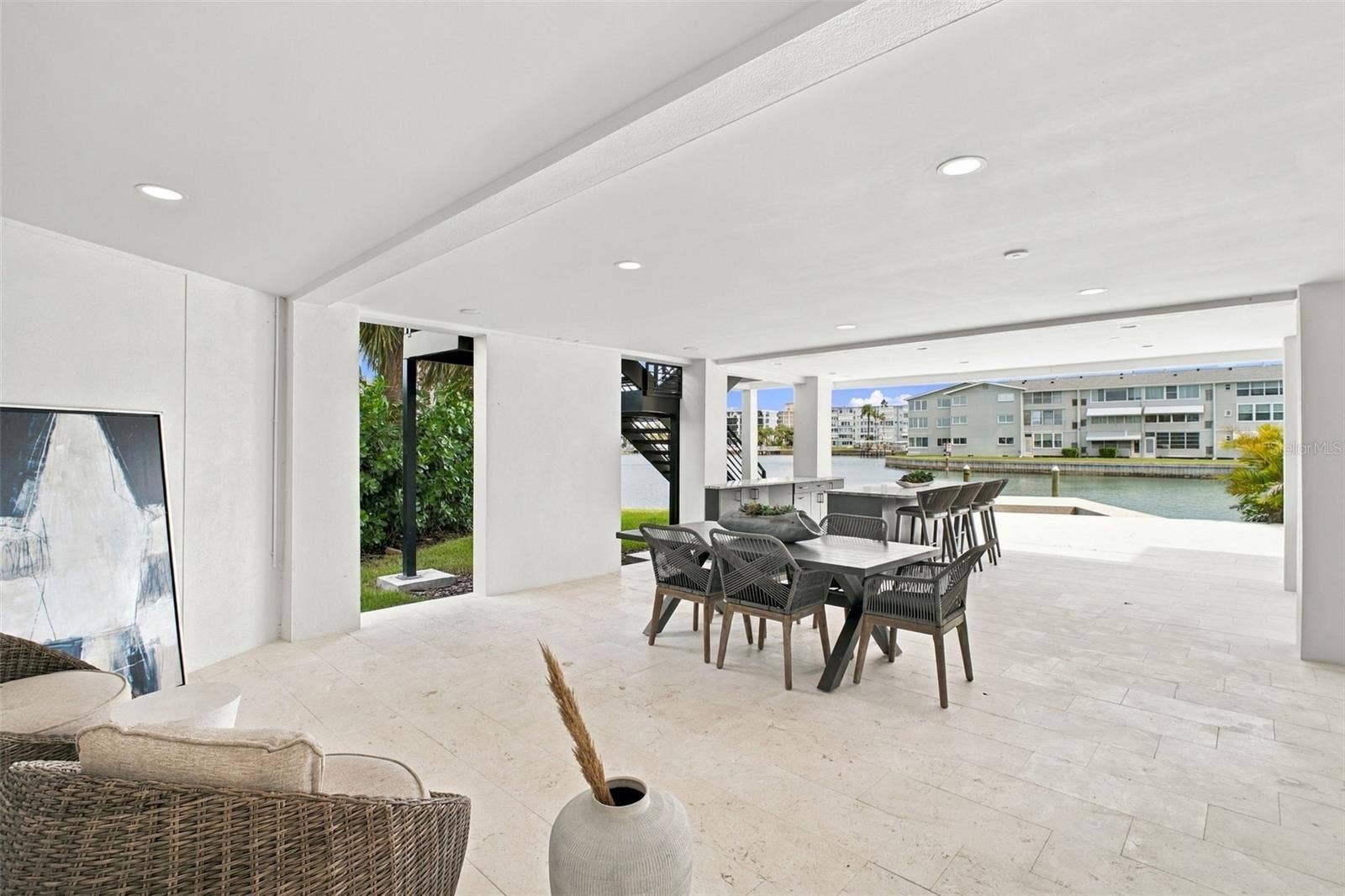 7176 S SHORE DRIVE S, South Pasadena, FL 33707