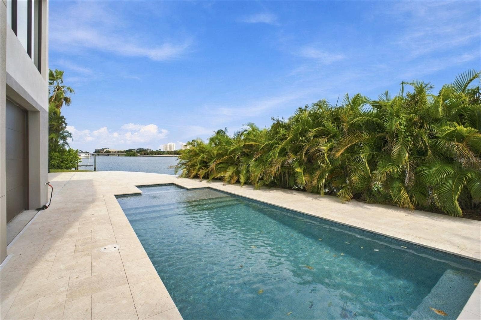 7176 S SHORE DRIVE S, South Pasadena, FL 33707