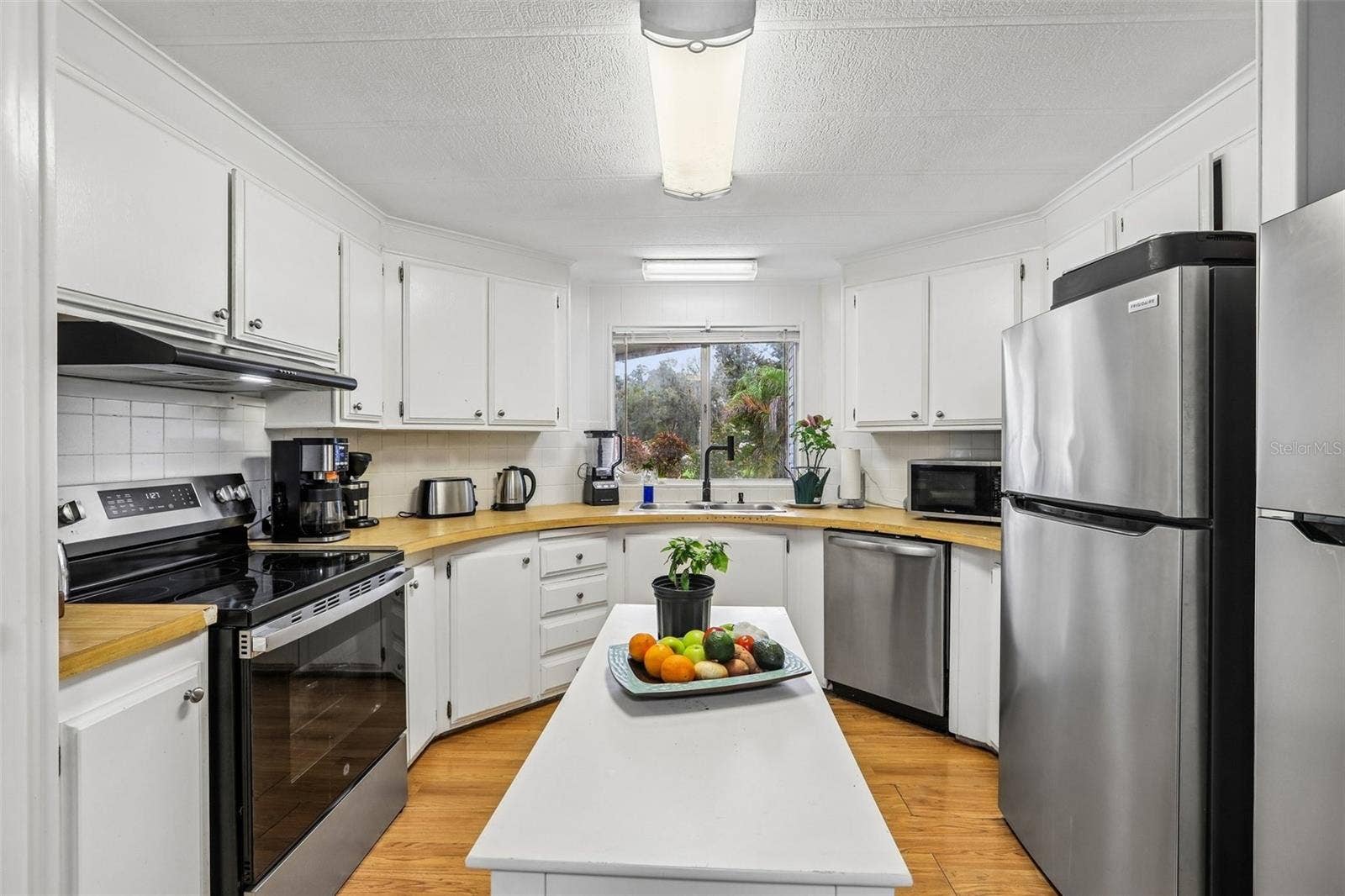 8807 SHELDON WEST DRIVE, Tampa, FL 33626 8807 SHELDON WEST DRIVE, Tampa, FL 33626