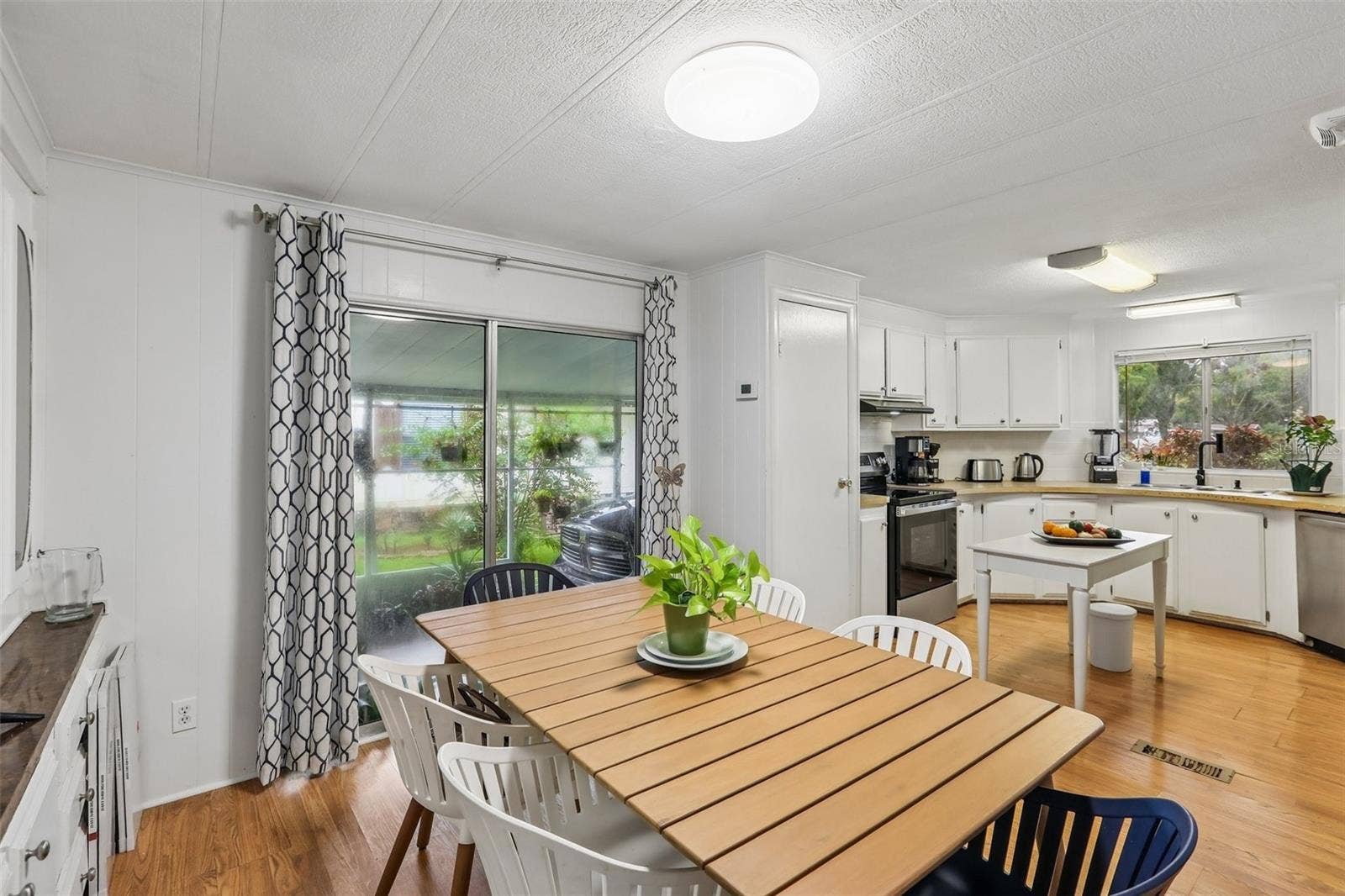 8807 SHELDON WEST DRIVE, Tampa, FL 33626 8807 SHELDON WEST DRIVE, Tampa, FL 33626
