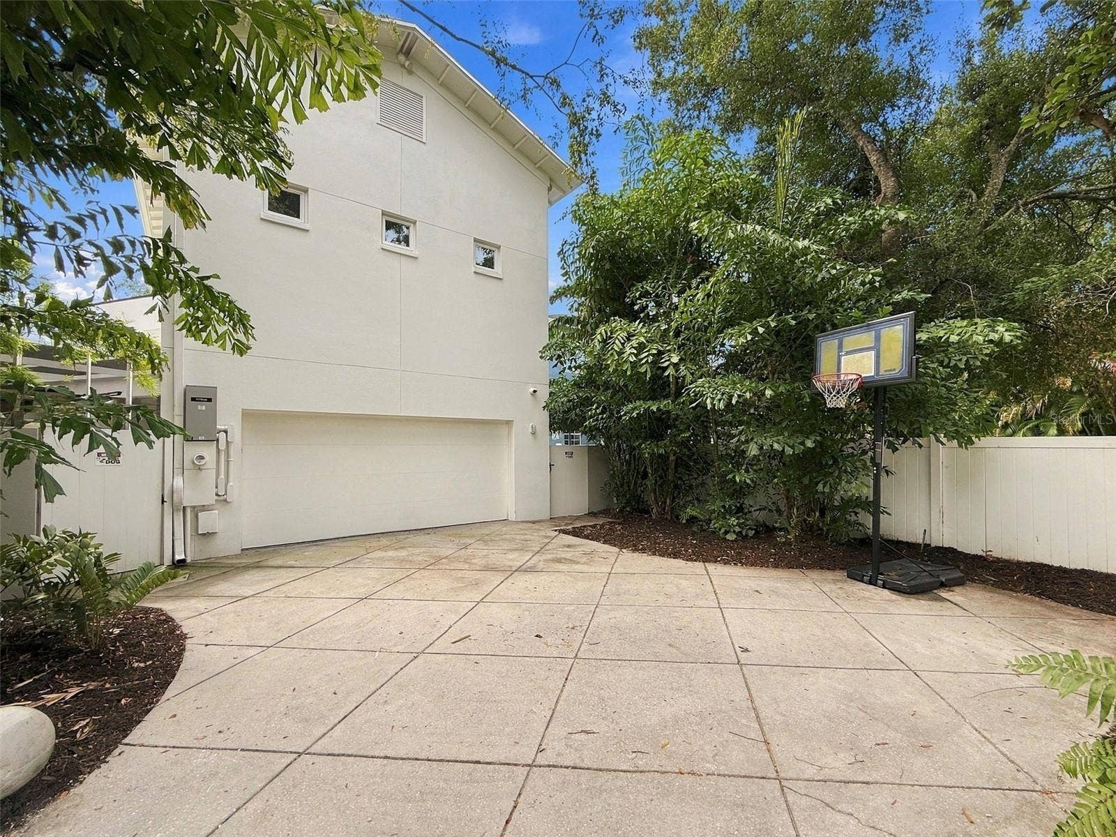 2703 W PRICE AVENUE, Tampa, FL 33611