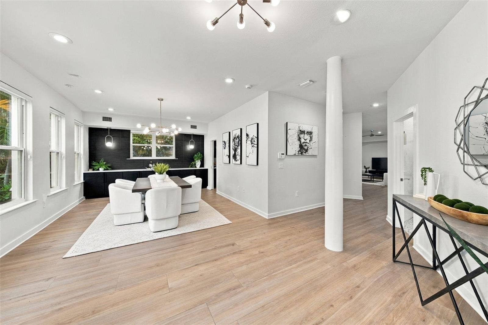 2703 W PRICE AVENUE, Tampa, FL 33611