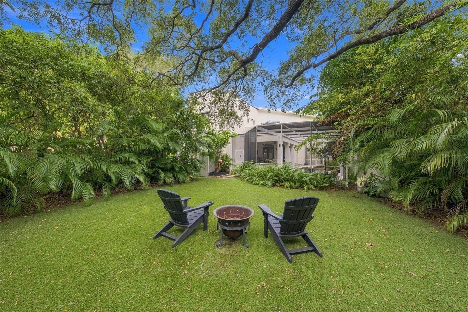 2703 W PRICE AVENUE, Tampa, FL 33611