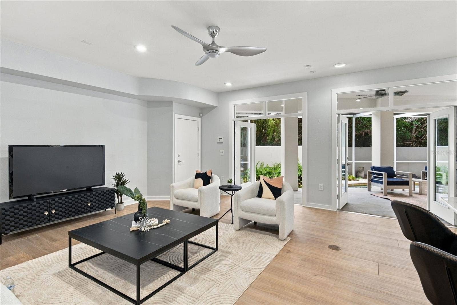 2703 W PRICE AVENUE, Tampa, FL 33611