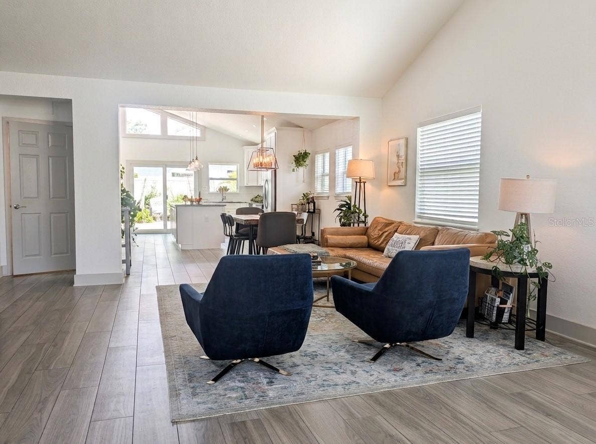 3509 W ROGERS AVENUE, Tampa, FL 33611 3509 W ROGERS AVENUE, Tampa, FL 33611