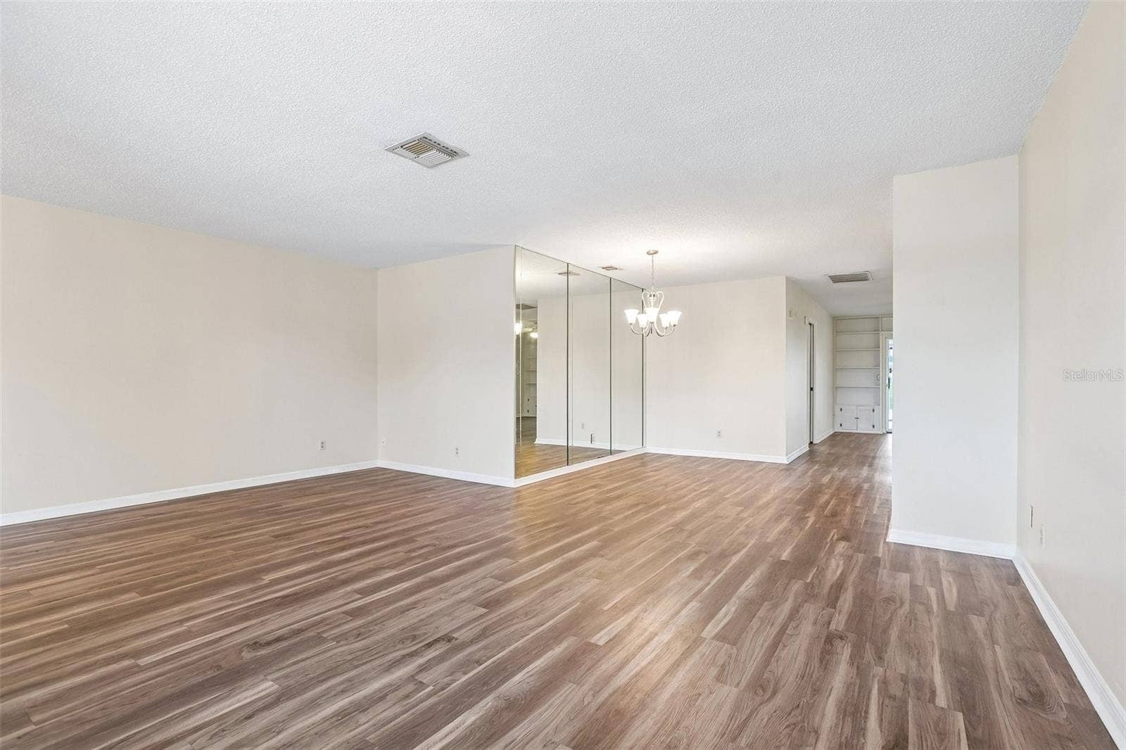 104 CACTUSFLOWER LANE, Sun City Center, FL 33573