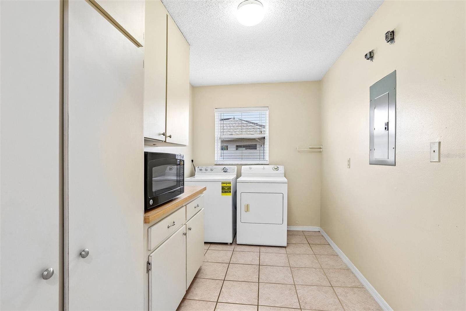 104 CACTUSFLOWER LANE, Sun City Center, FL 33573