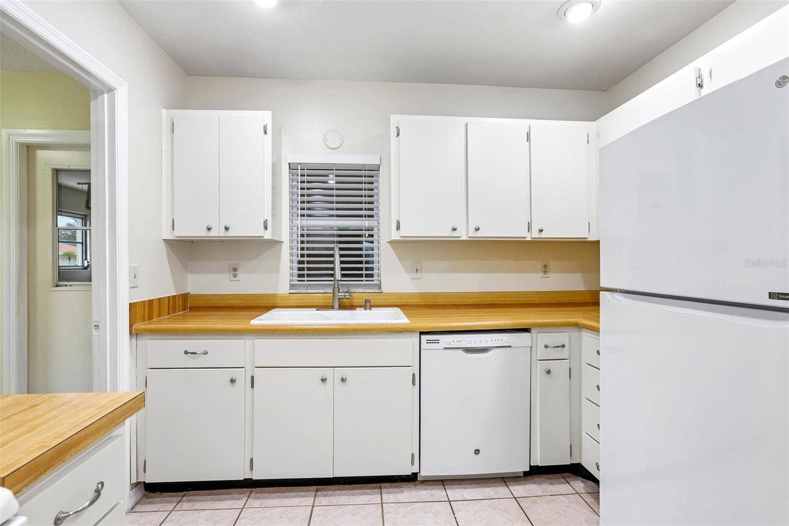 104 CACTUSFLOWER LANE, Sun City Center, FL 33573