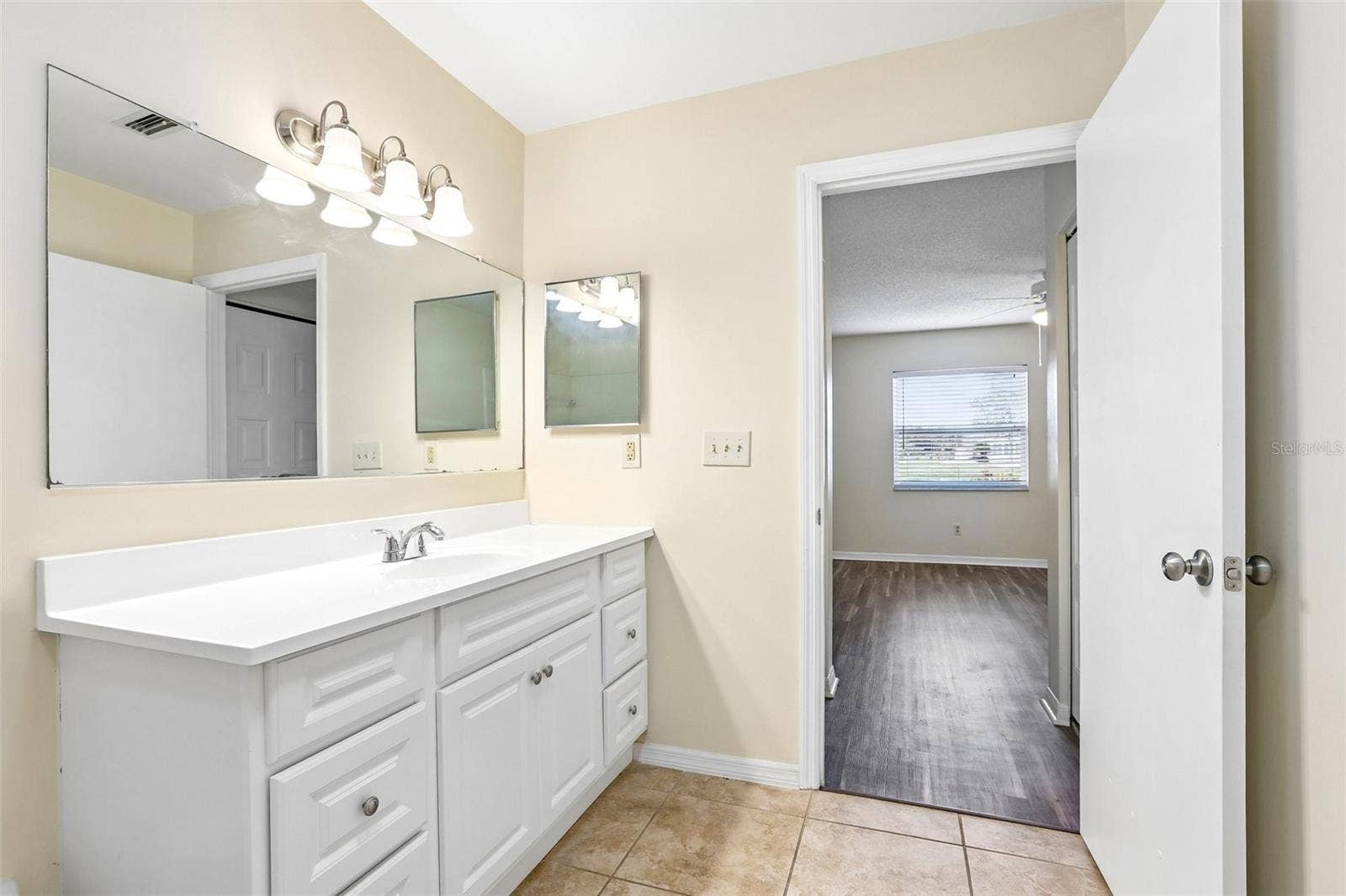 104 CACTUSFLOWER LANE, Sun City Center, FL 33573