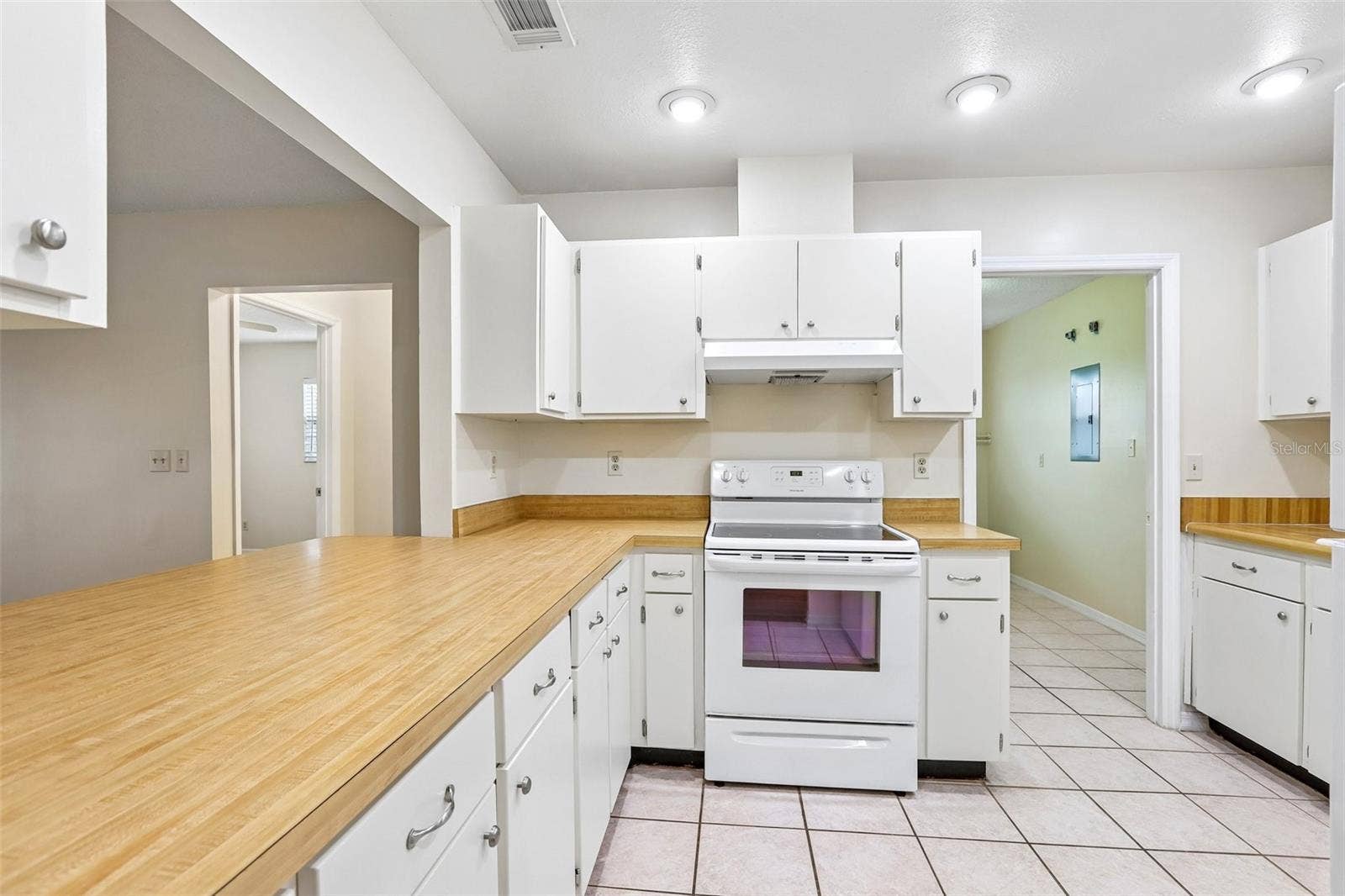 104 CACTUSFLOWER LANE, Sun City Center, FL 33573